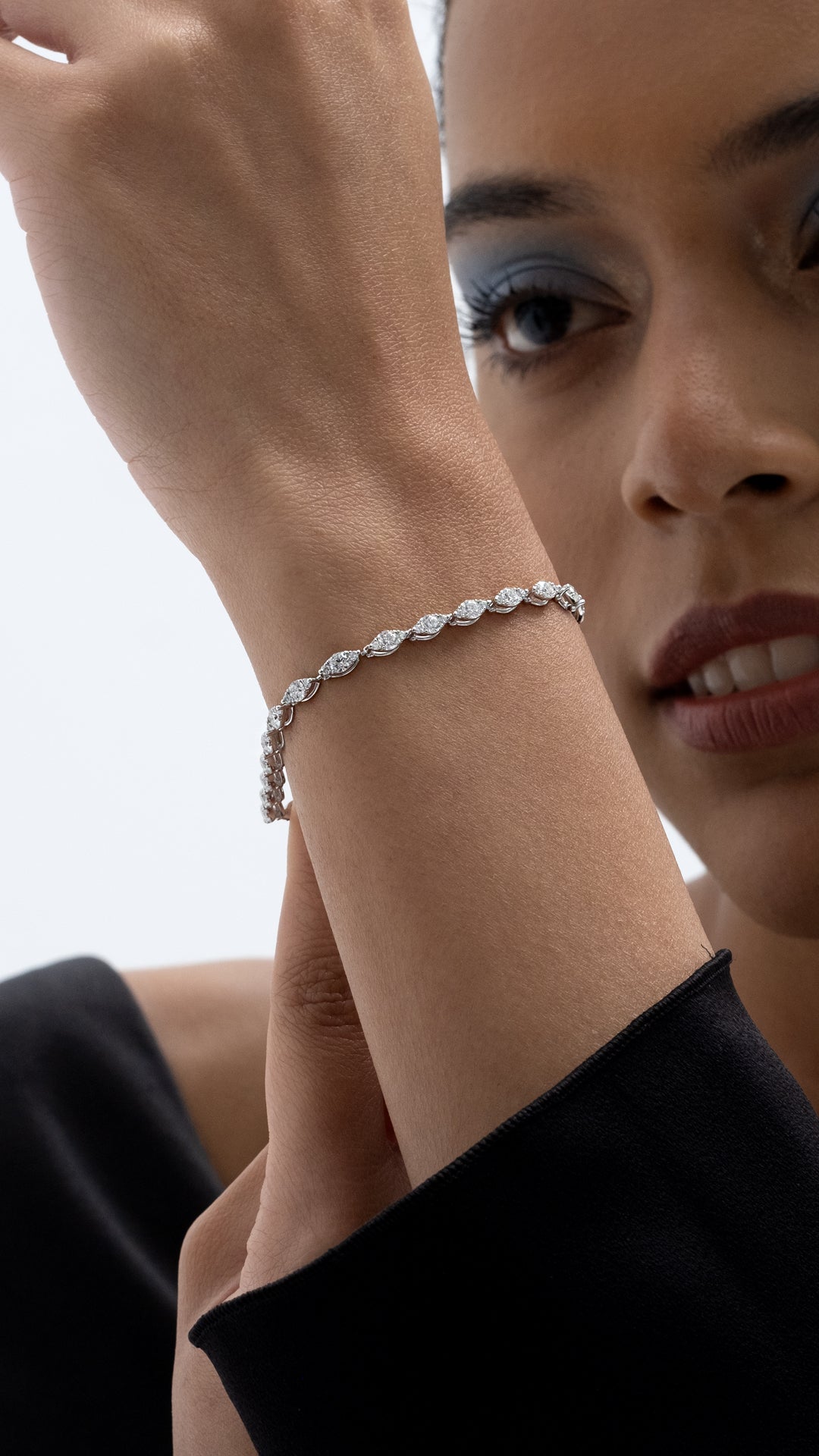 Bratara MD53986 din aur alb 18k cu diamante marquise - Bijuterii LA ROSA
