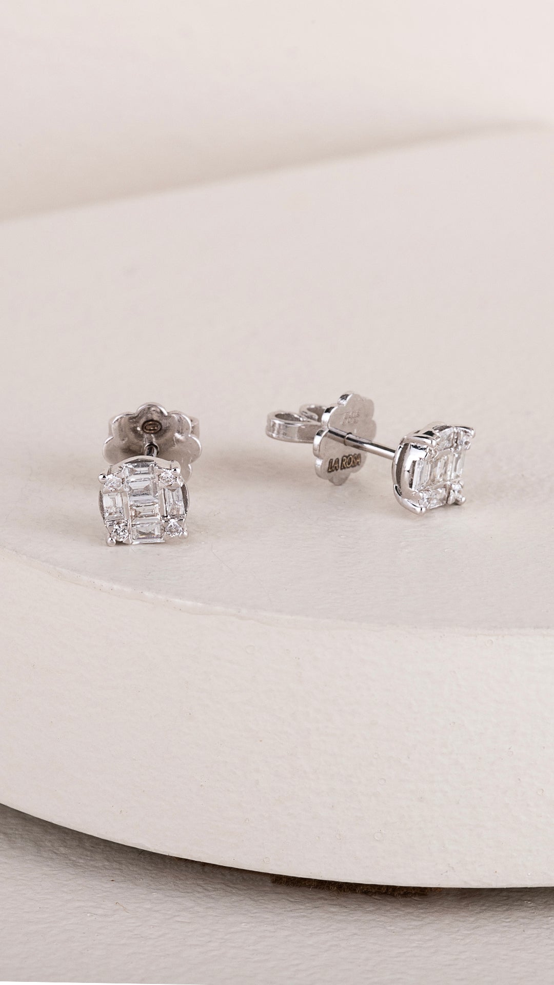 Cercei HD0606E3 din aur alb 14k cu diamante bagheta - Bijuterii LA ROSA