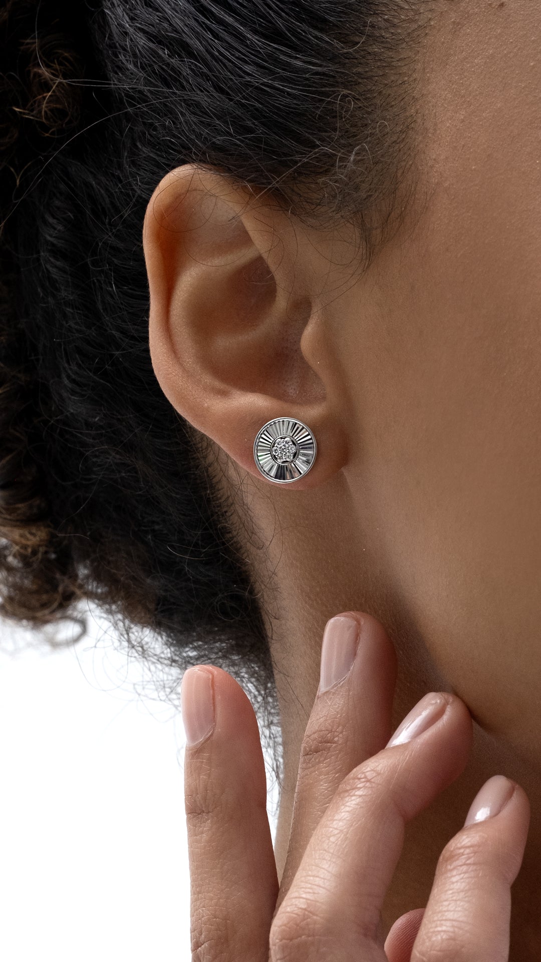 Cercei HD0685-E forma rotunda din aur alb 14k cu diamante - Bijuterii LA ROSA