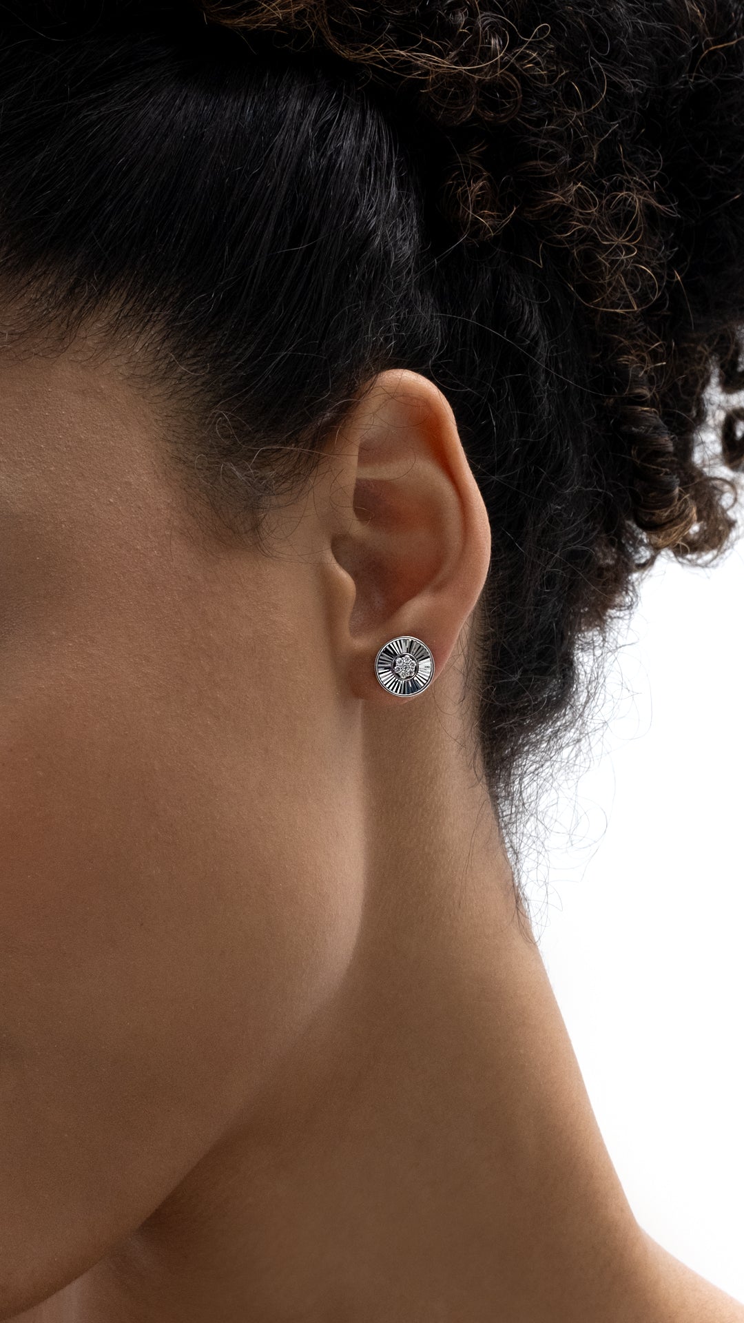 Cercei HD0685-E forma rotunda din aur alb 14k cu diamante - Bijuterii LA ROSA