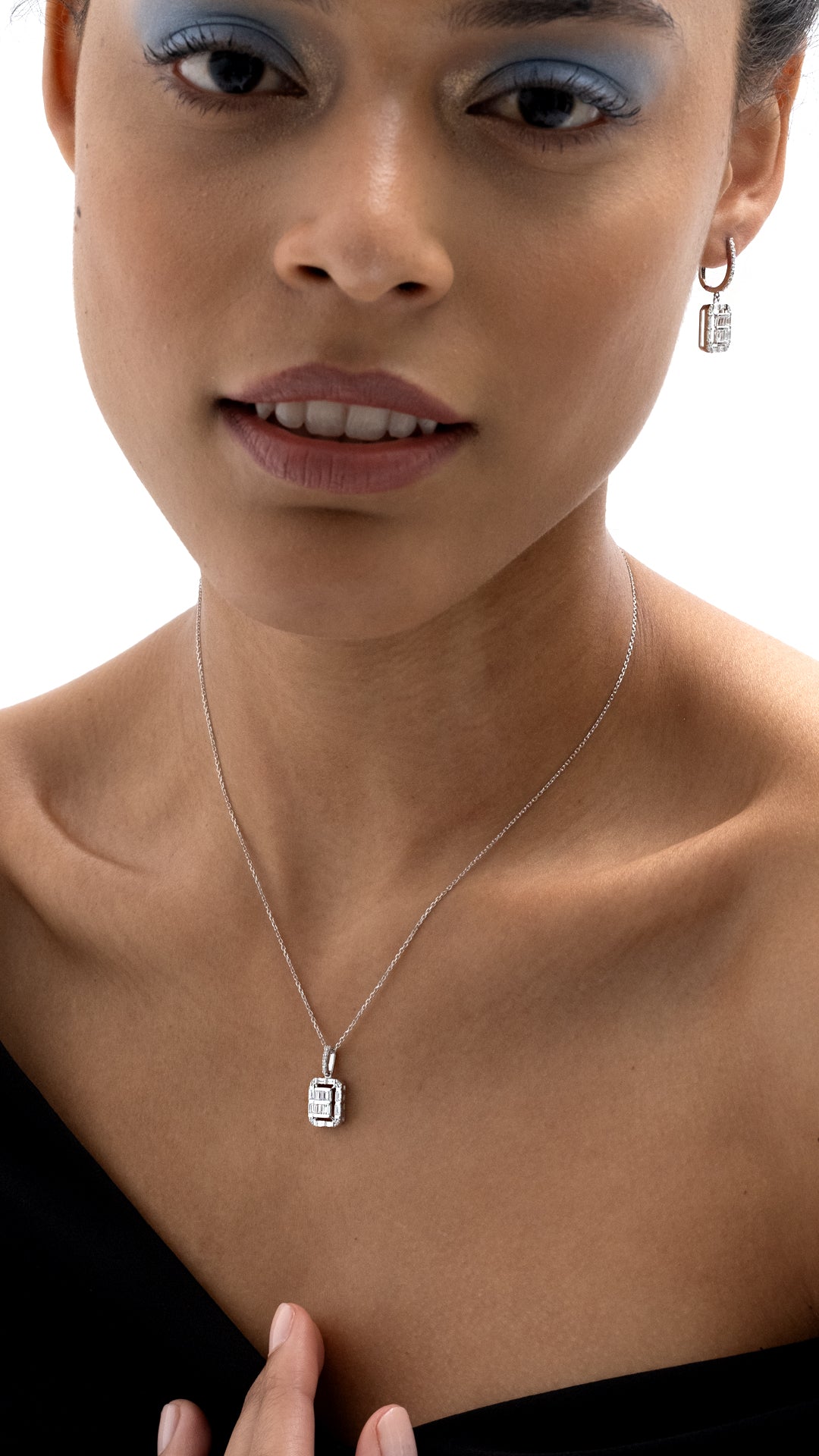 Cercei MD54706 din aur alb 14k cu diamante - Bijuterii LA ROSA