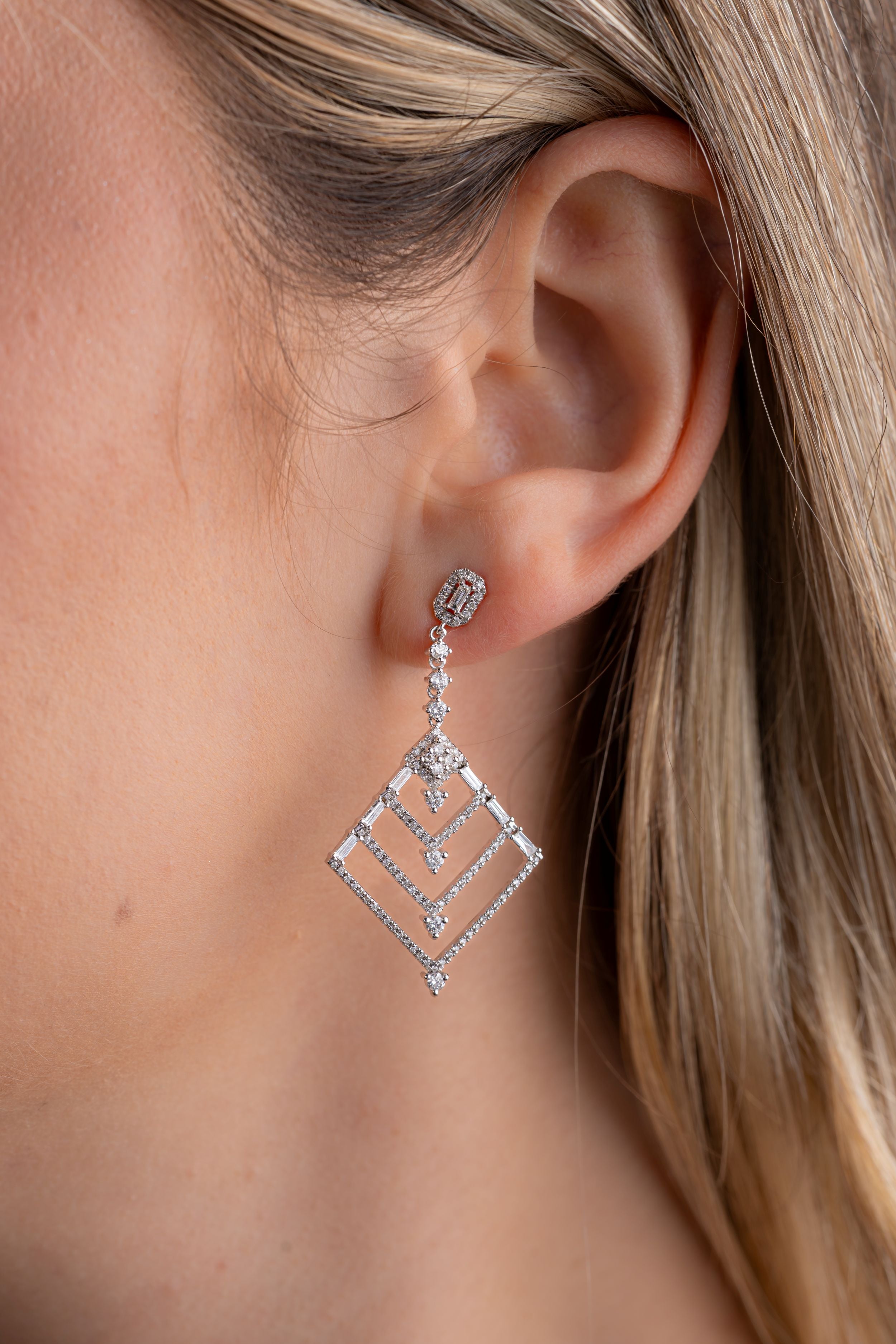 Cercei CN0687E din aur alb 14k cu Diamante Naturale