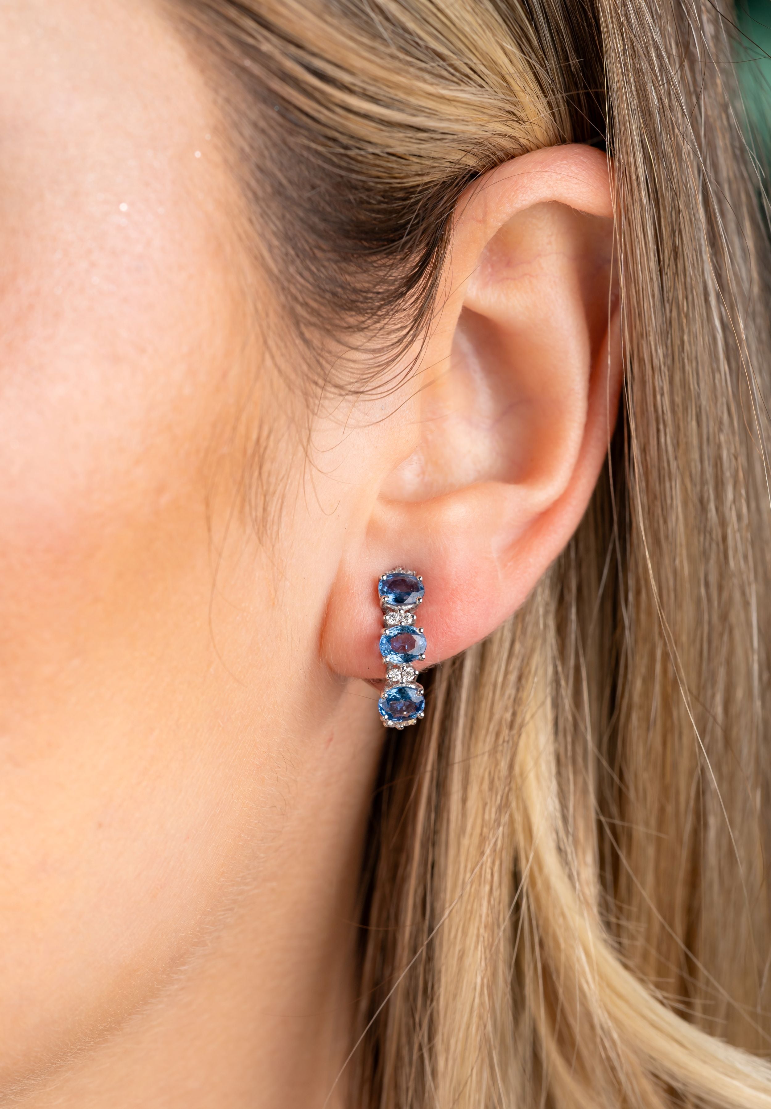 Cercei LRSE174SG aur alb 18k cu topaz oval 2.55ct si diamante naturale 0,18ct