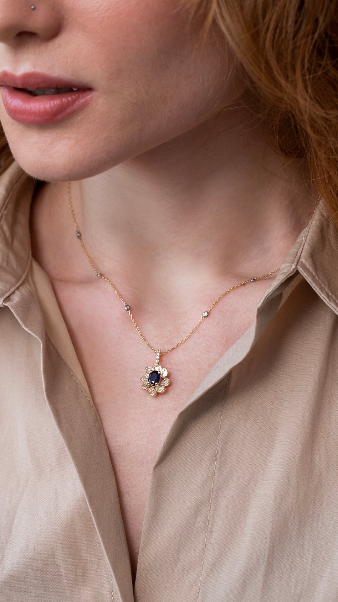 Colier CN0547M din aur galben 14k cu diamante si safir - Bijuterii LA ROSA