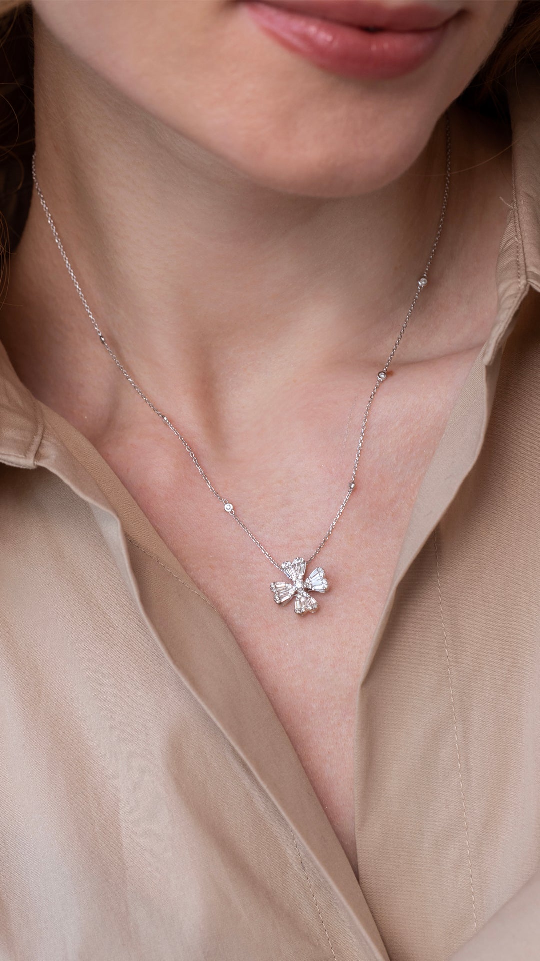 Colier CN0573M din aur alb 14k cu diamante - Bijuterii LA ROSA