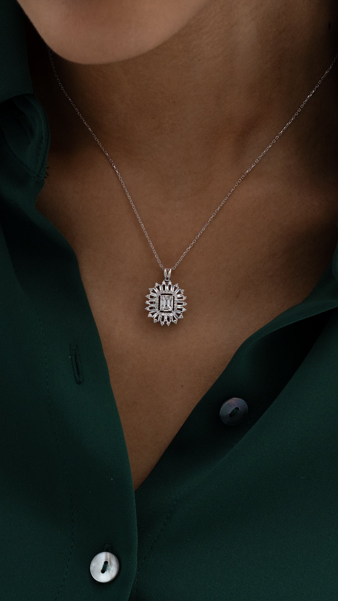 Colier MD43642 din aur alb 14k cu diamante baguette - Bijuterii LA ROSA