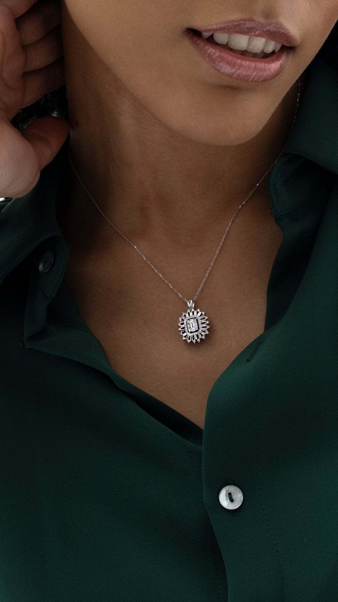 Colier MD43642 din aur alb 14k cu diamante baguette - Bijuterii LA ROSA