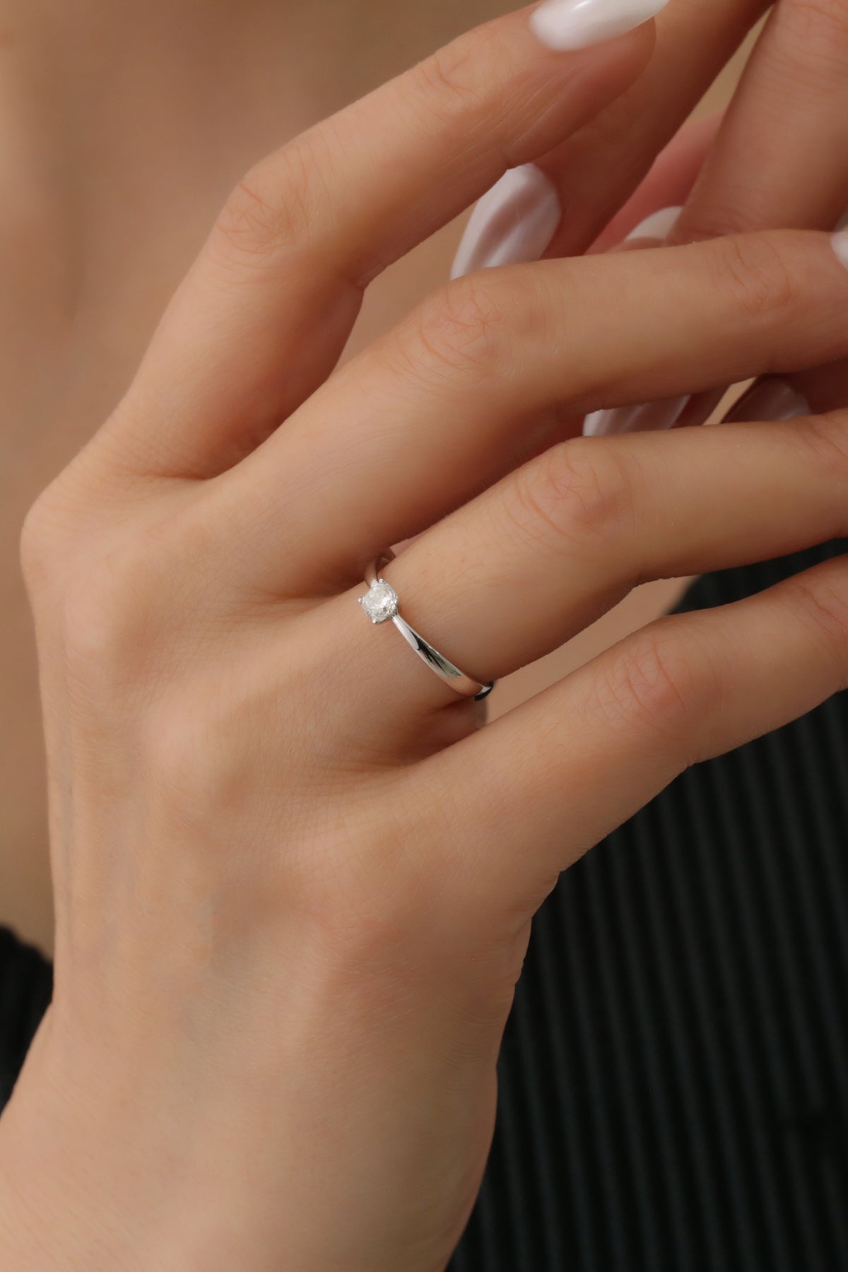 INEL DE LOGODNA LRY608 DIN AUR ALB 18K CU DIAMANT - Bijuterii LA ROSA