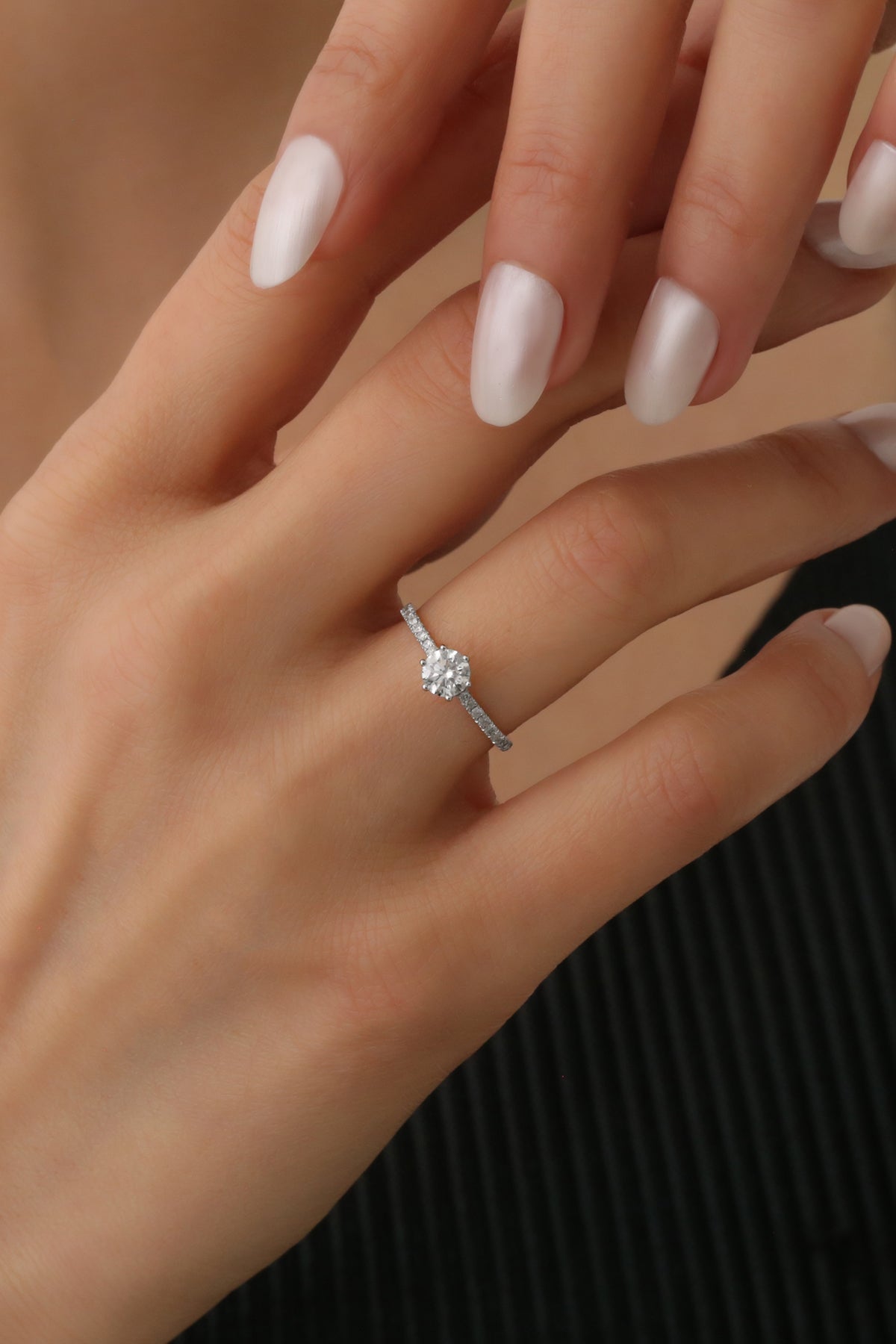 INEL DE LOGODNA LRY615 DIN AUR ALB 18K CU DIAMANT ROTUND - Bijuterii LA ROSA