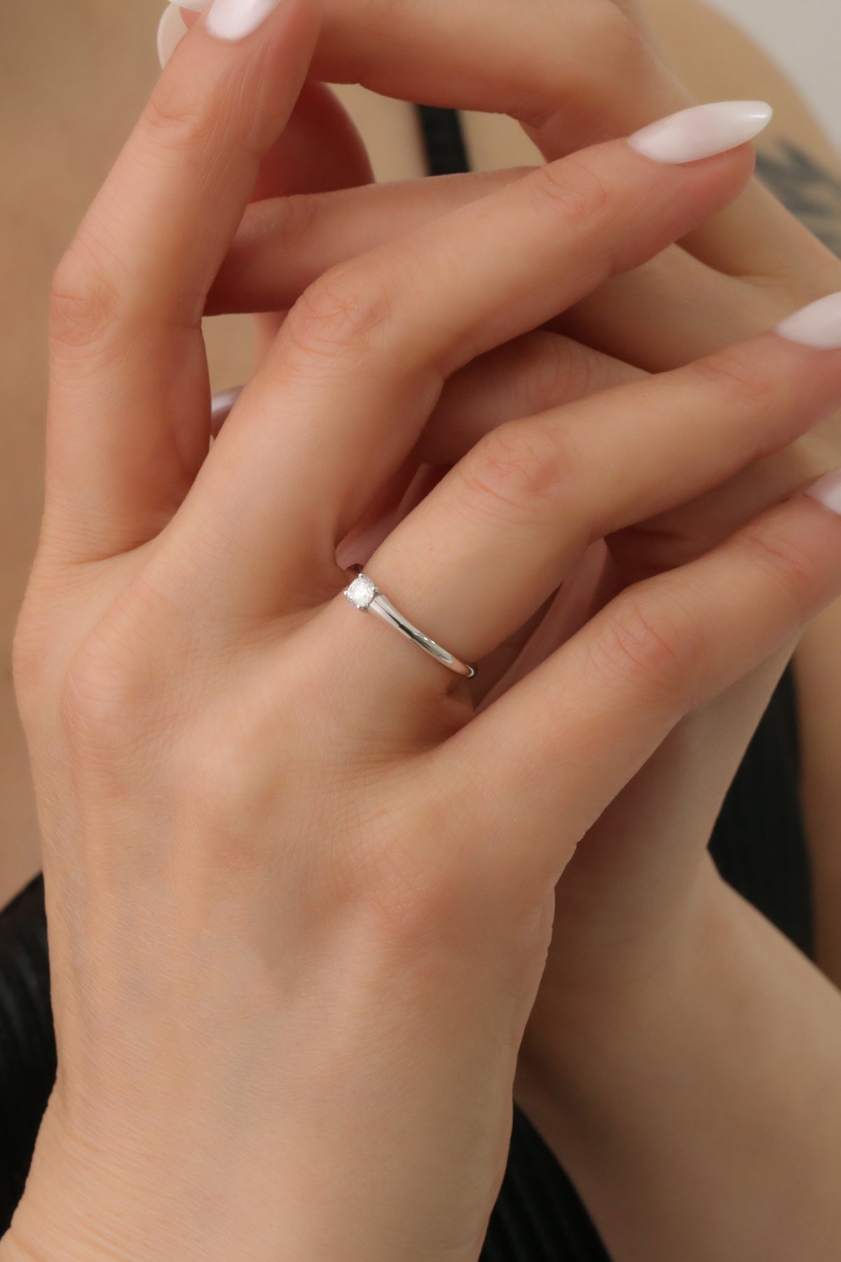 INEL DE LOGODNA LRY616 DIN AUR ALB 18K CU DIAMANT ROTUND - Bijuterii LA ROSA