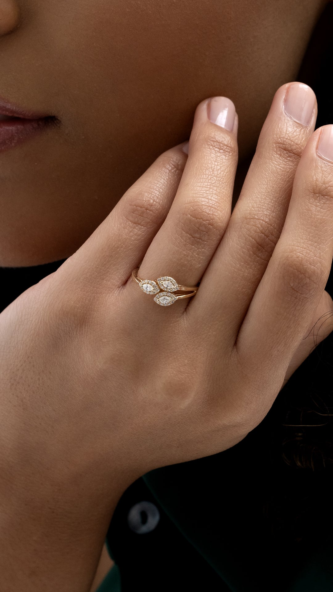 Inel HD0291-R model trei frunze din aur galben 14k cu diamante - Bijuterii LA ROSA
