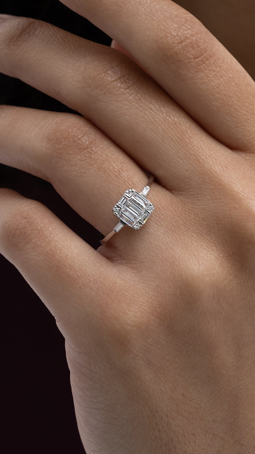 Inel MD35386 din aur alb 14k forma patrata cu diamante baguette - Bijuterii LA ROSA