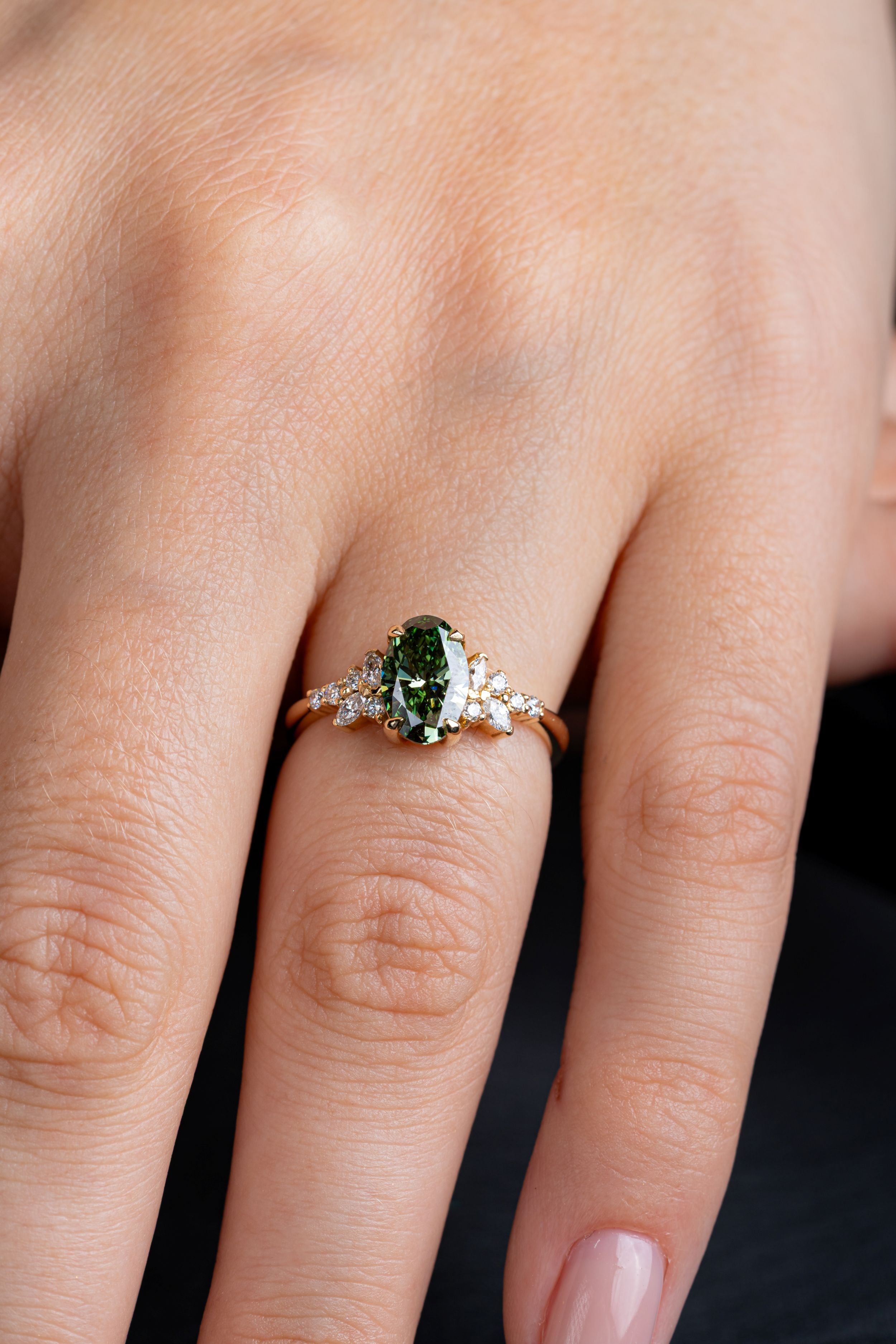 Inel de logodna LRLB005 din aur roz 14K cu diamant lab grown verde oval brilliant