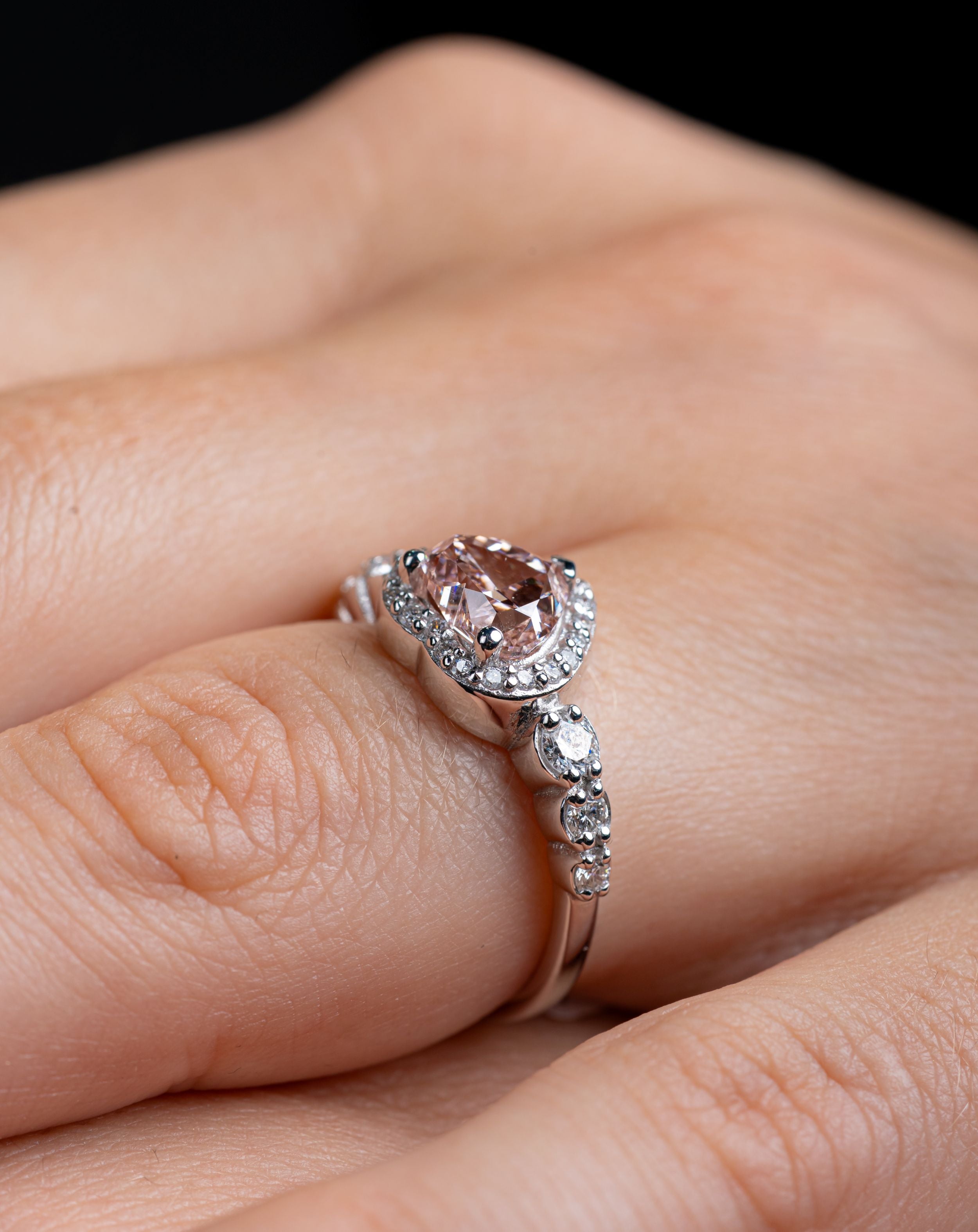 Inel de logodna LRLB007 din aur alb 14K cu diamant lab grown roz, heart brilliant