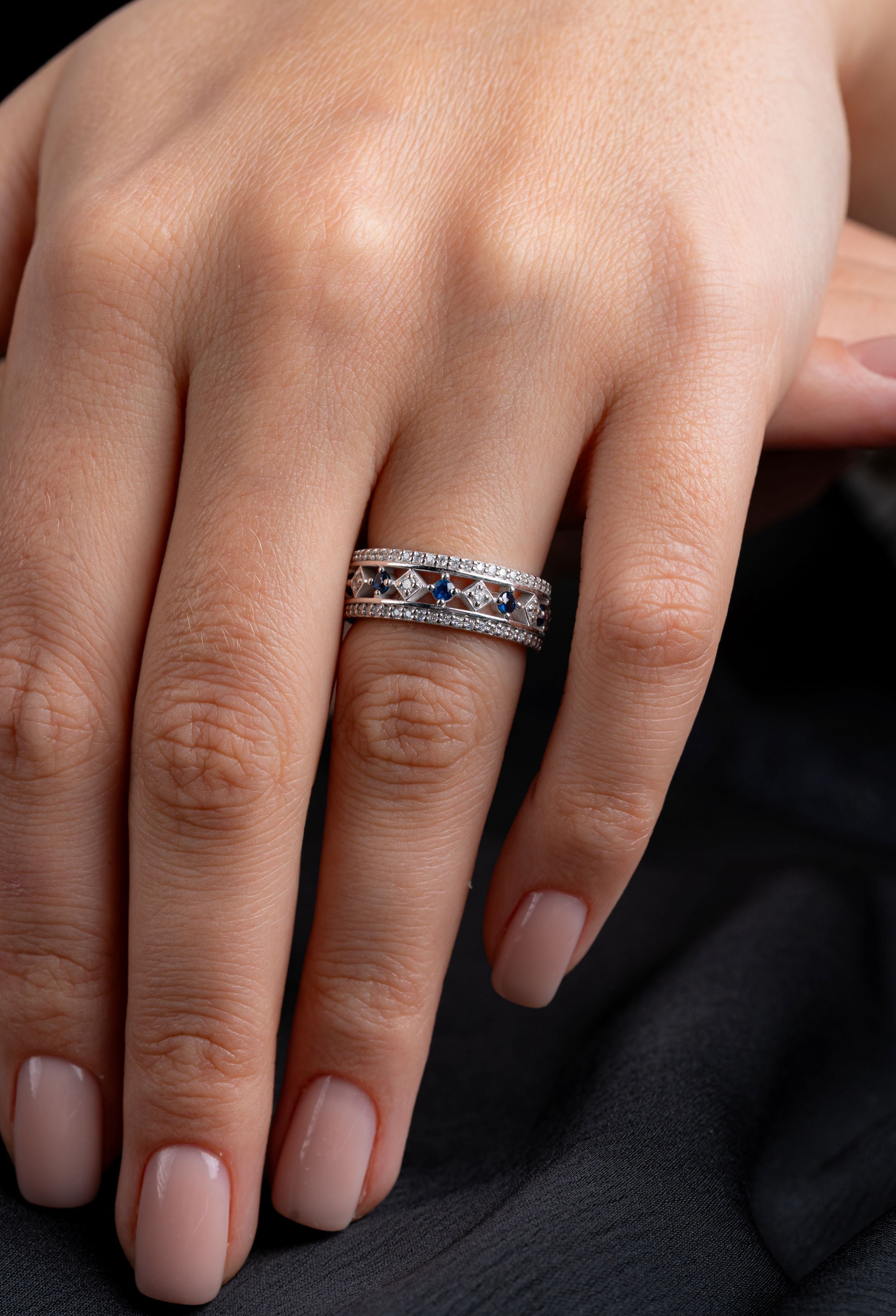 Inel eternity aur alb 18k cu safire 0.56ct si diamante naturale 0.56ct