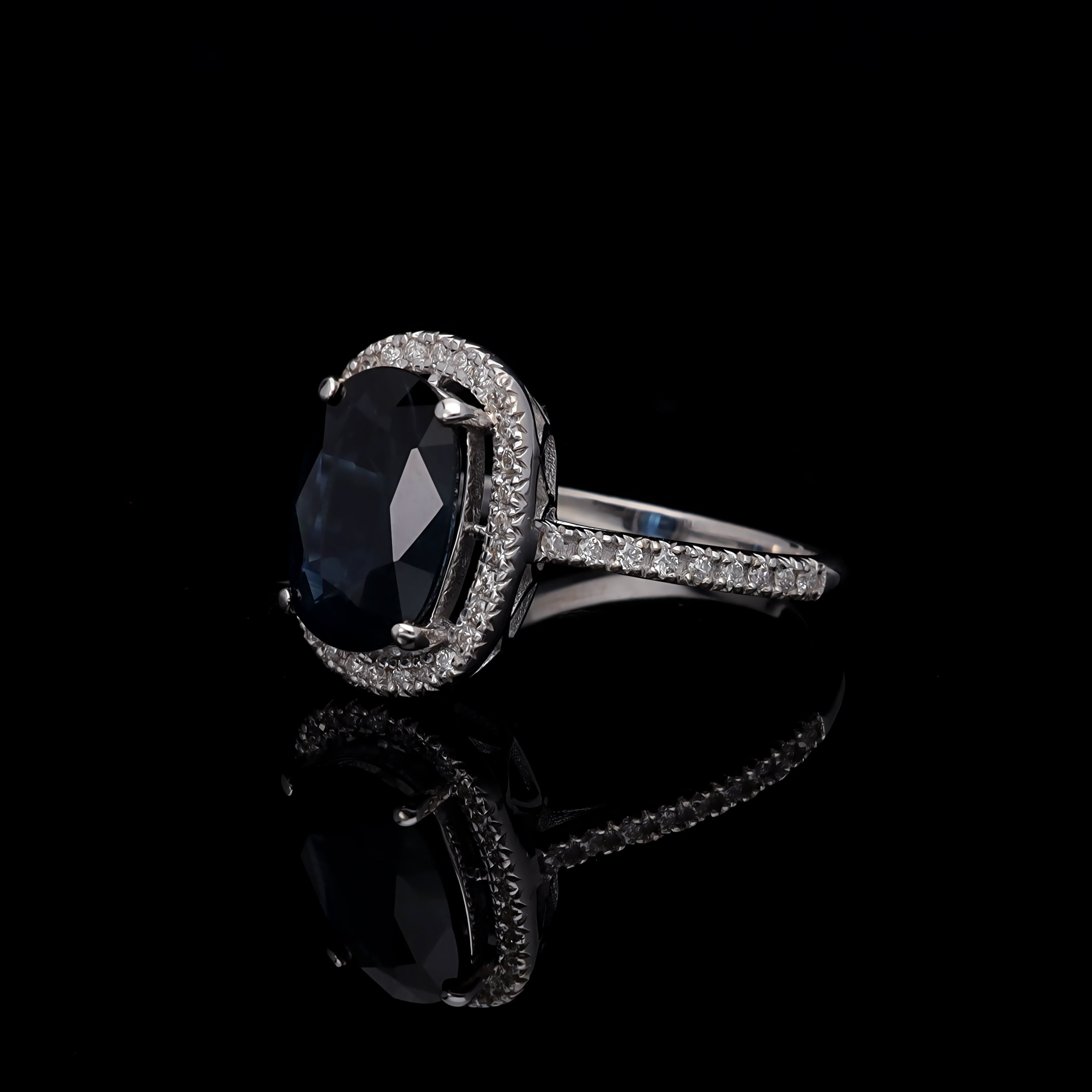 Inel LRSR502 aur alb 18k cu safir 2.97ct si diamante naturale 0.22ct