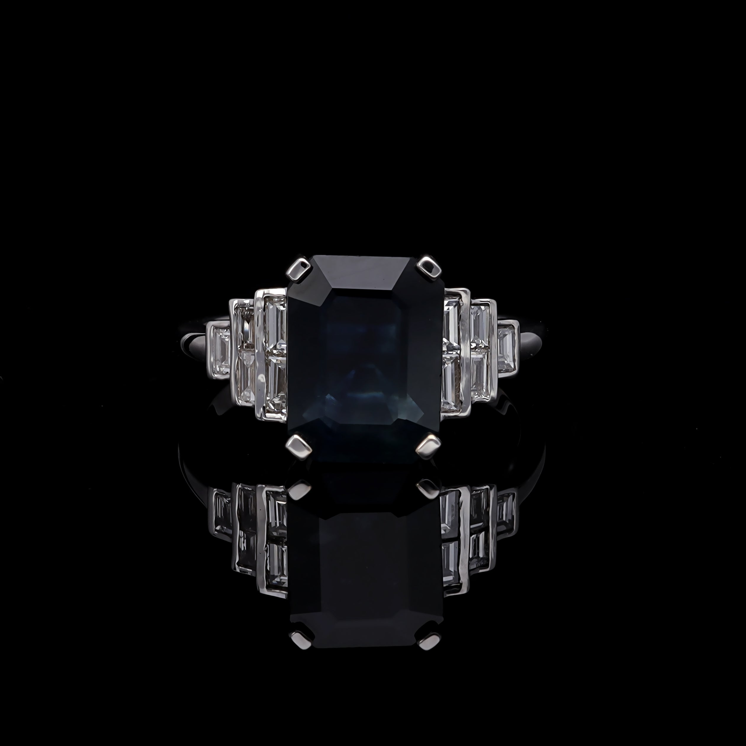 Inel LRSR506 aur alb 18k cu safir 3.33ct si diamante naturale baguette 0.48ct