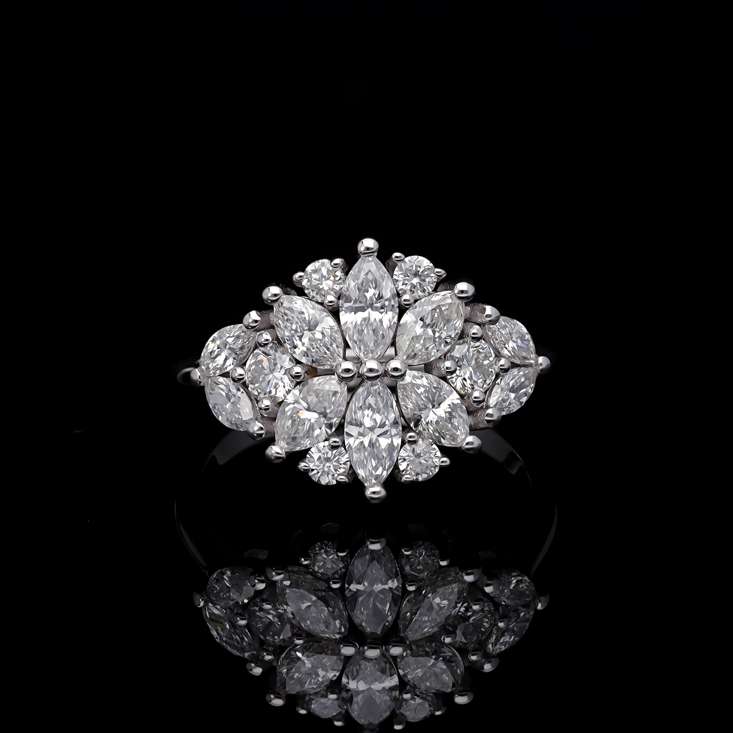 Inel LRSR529 aur alb 18k cu diamante naturale marquise 1.39ct si rotunde 0.35ct