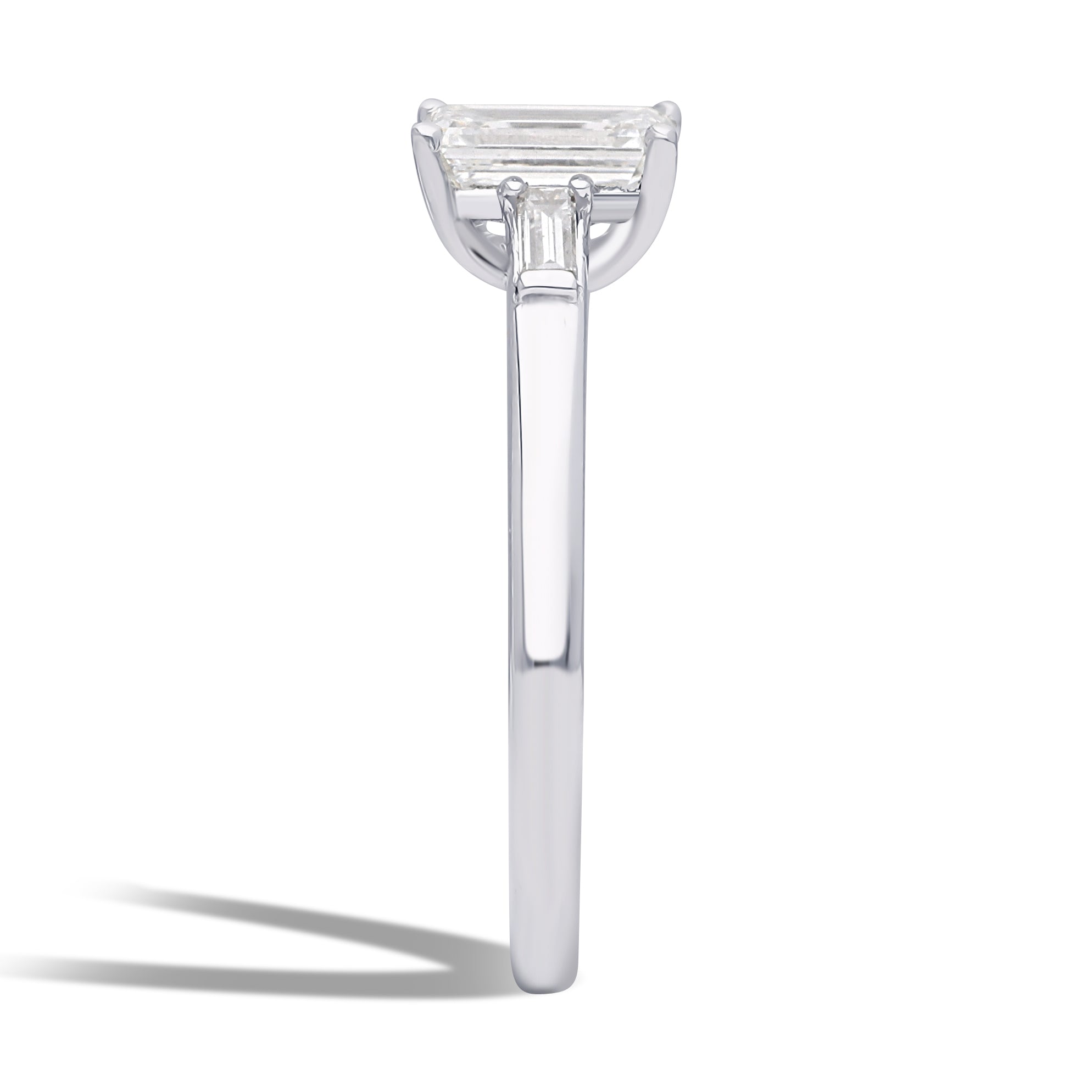 INEL DE LOGODNA LRY613 DIN AUR ALB 18K CU DIAMANT EMERALD CUT - Bijuterii LA ROSA