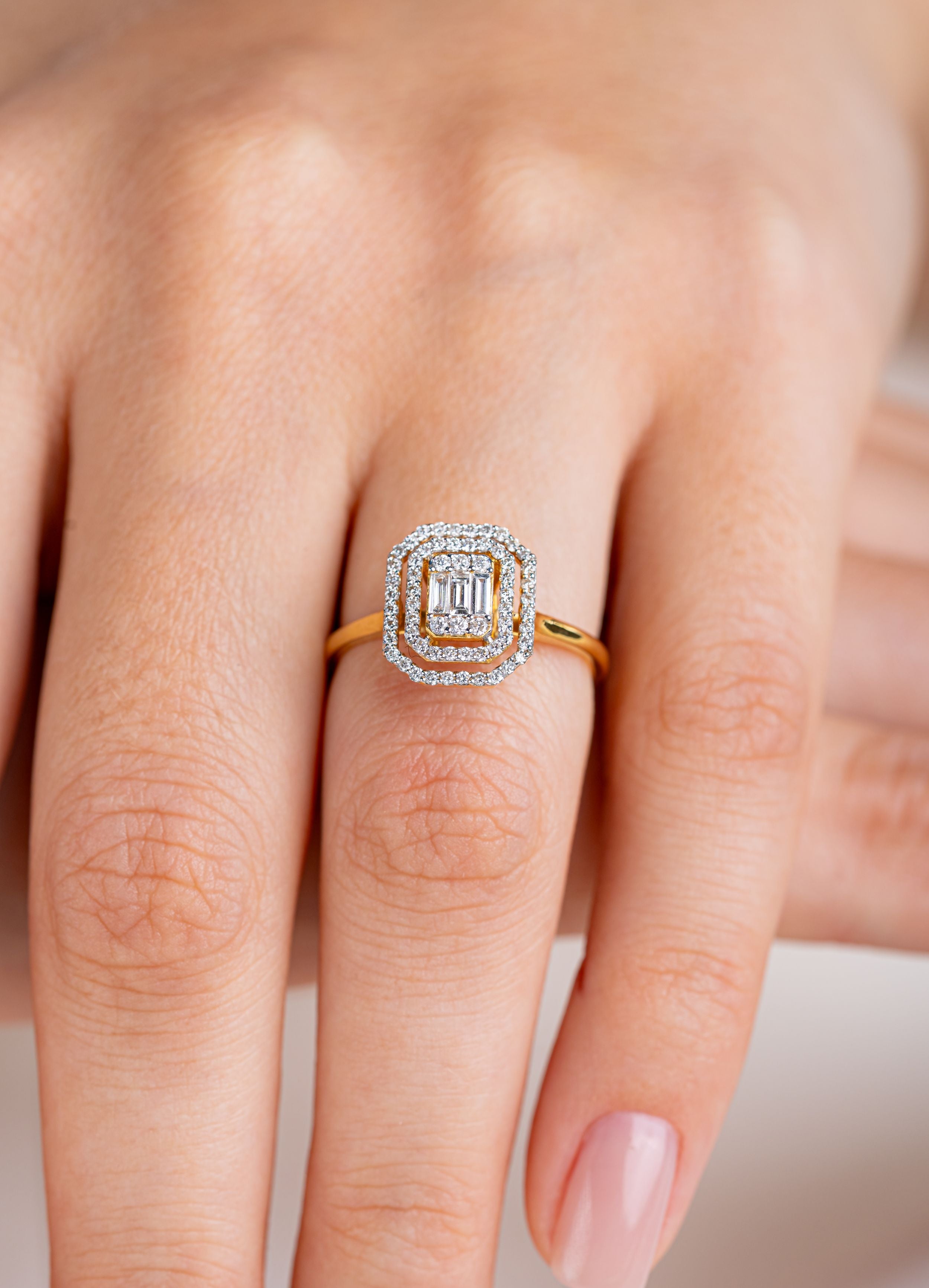 Inel MD59421 aur galben 18k cu diamante naturale baguette 0.11ct si rotunde 0.30ct