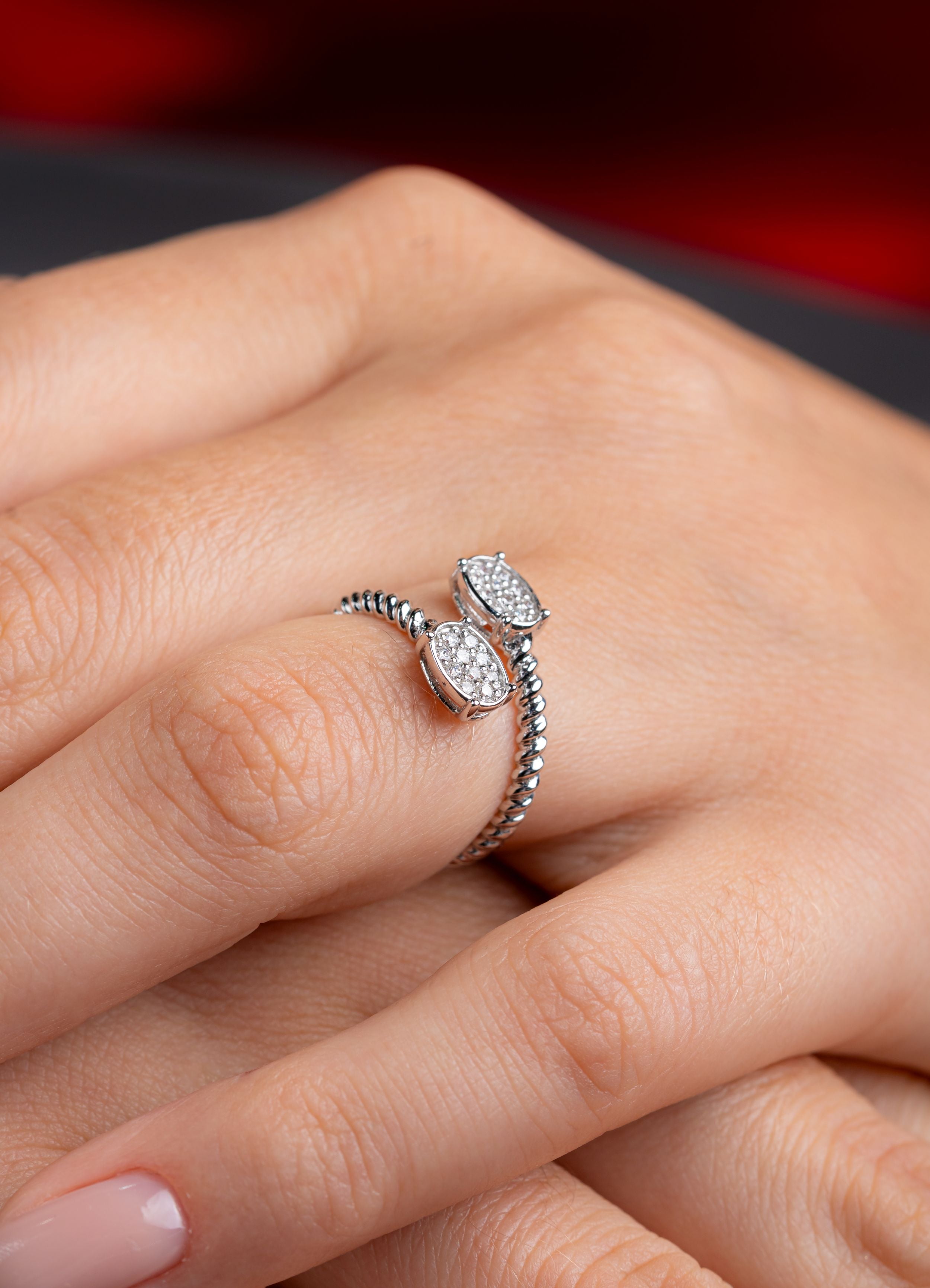 Inel R000613 din Aur Alb 14K Forma Ovala cu Diamante Naturale