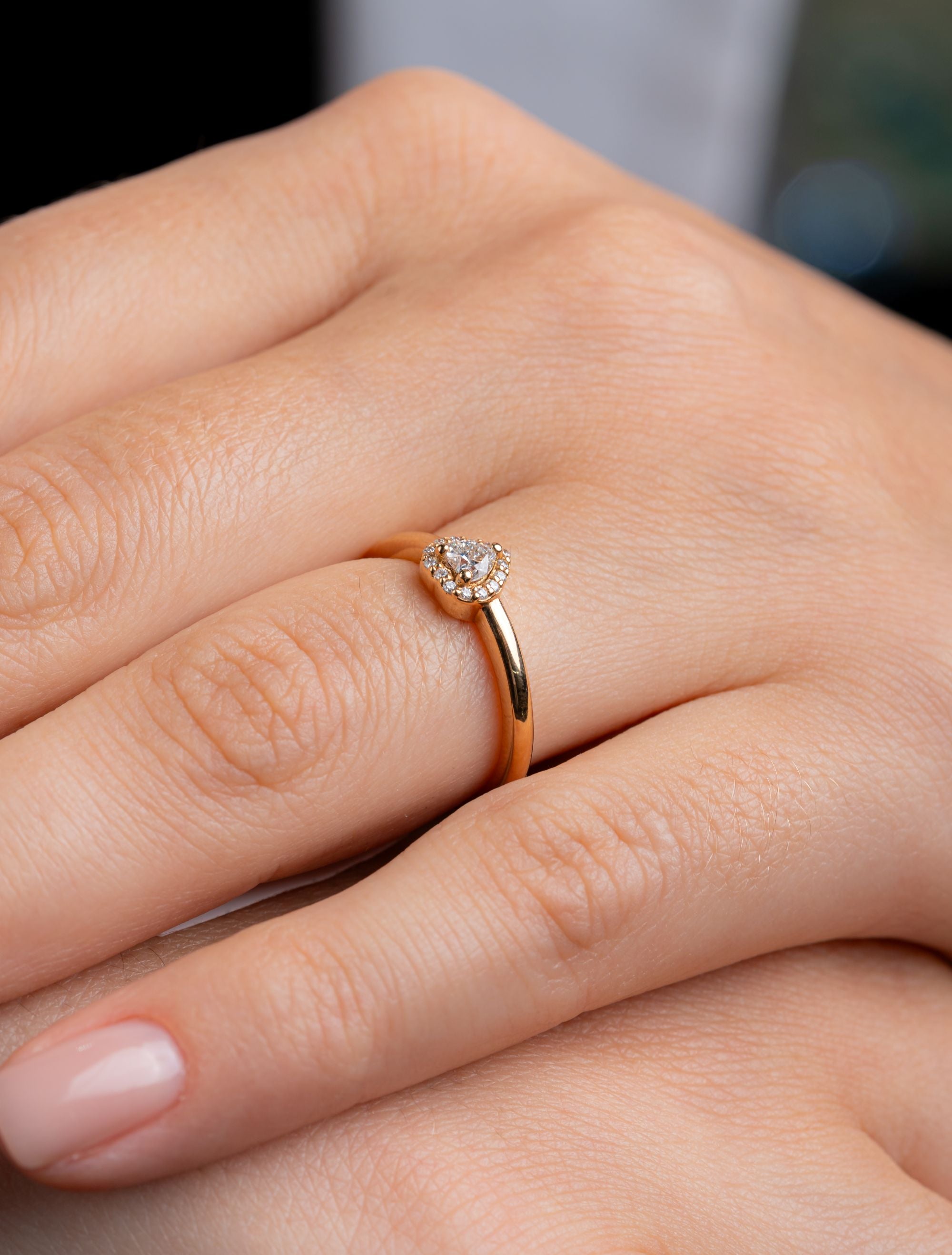 Inel de logodna LRY013 din aur 18k cu diamant natural heart 0.18ct si diamante naturale 0.05ct