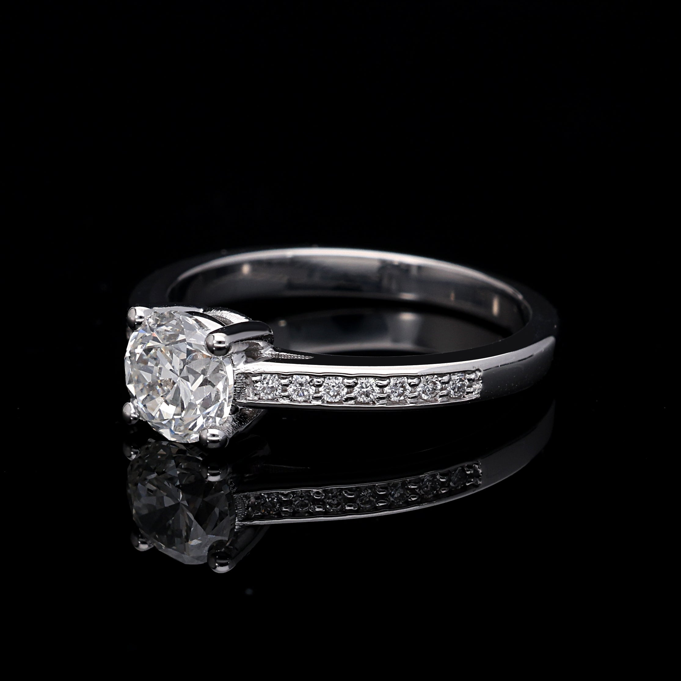 Inel de Logodna LRY001 din aur alb 18k cu Diamant Rotund (nivoda) - Bijuterii LA ROSA
