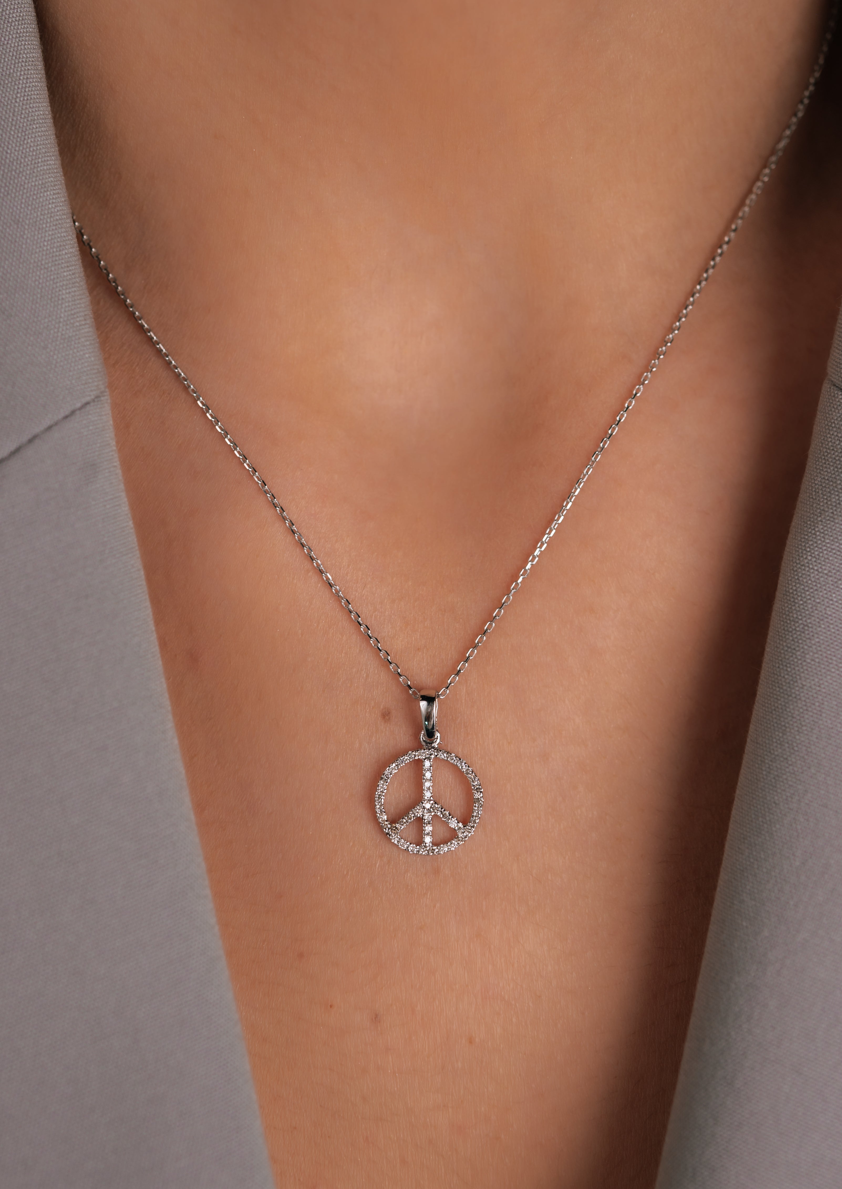 COLIER N000118 DIN AUR ALB 14K FORMA ROTUNDA CU DIAMANTE - Bijuterii LA ROSA - Verighete si Inele de Logodna, bijuterii cu diamante