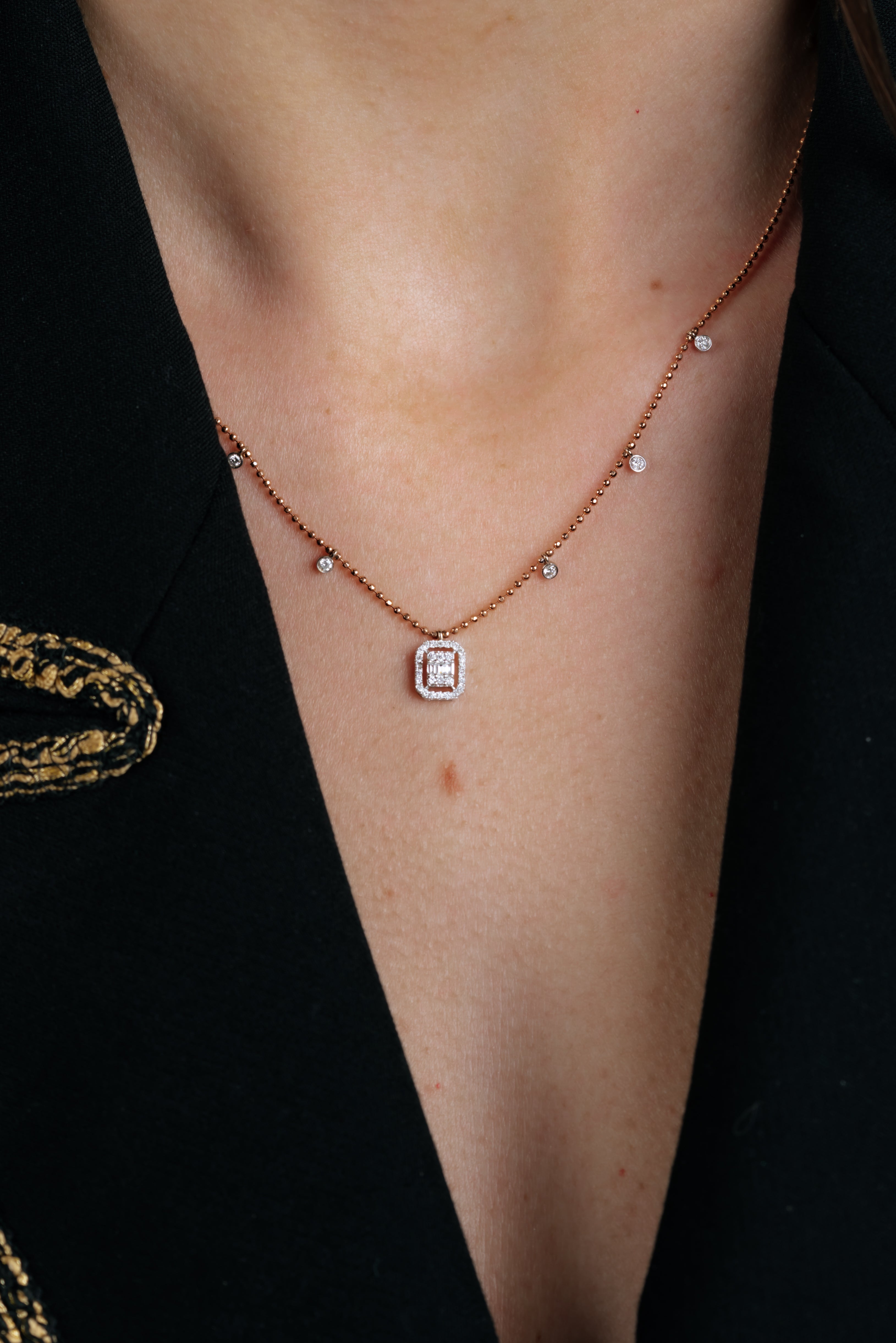 COLIER KL29020 DIN AUR ALB SI ROZ 14K FORMA DREPTUNGHIULARA CU DIAMANTE - Bijuterii LA ROSA