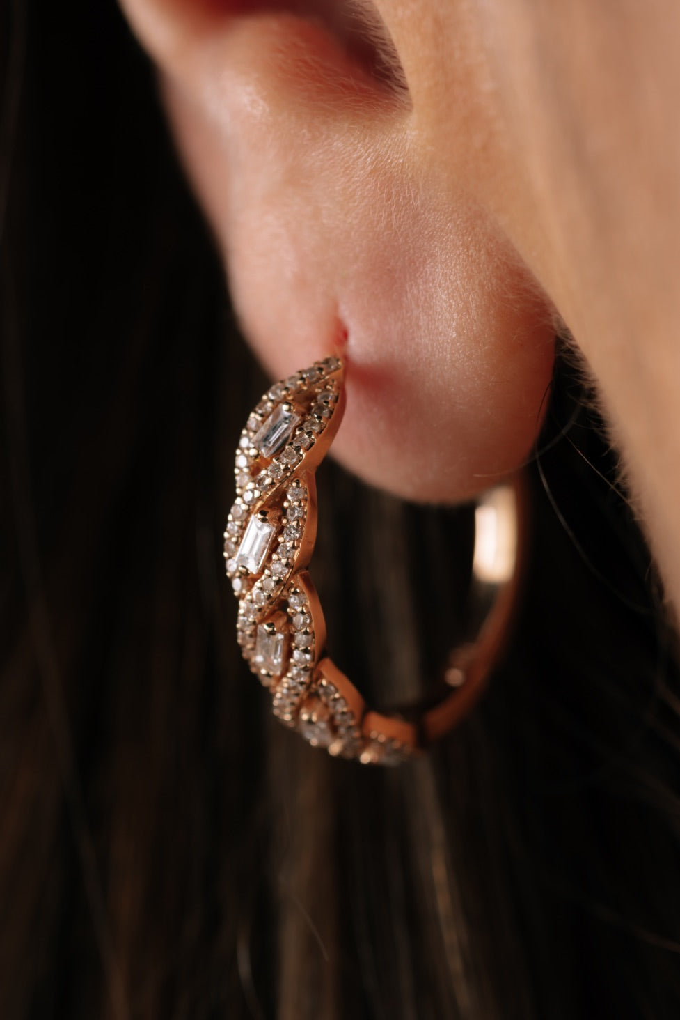 CERCEI E000875 DIN AUR ALB 14K FORMA ROTUNDA CU DIAMANTE - Bijuterii LA ROSA