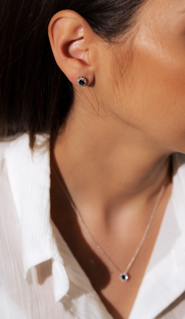 CERCEI KP19705 DIN AUR ALB 18K FORMA OVALA CU DIAMANTE SI SAFIR - Bijuterii LA ROSA