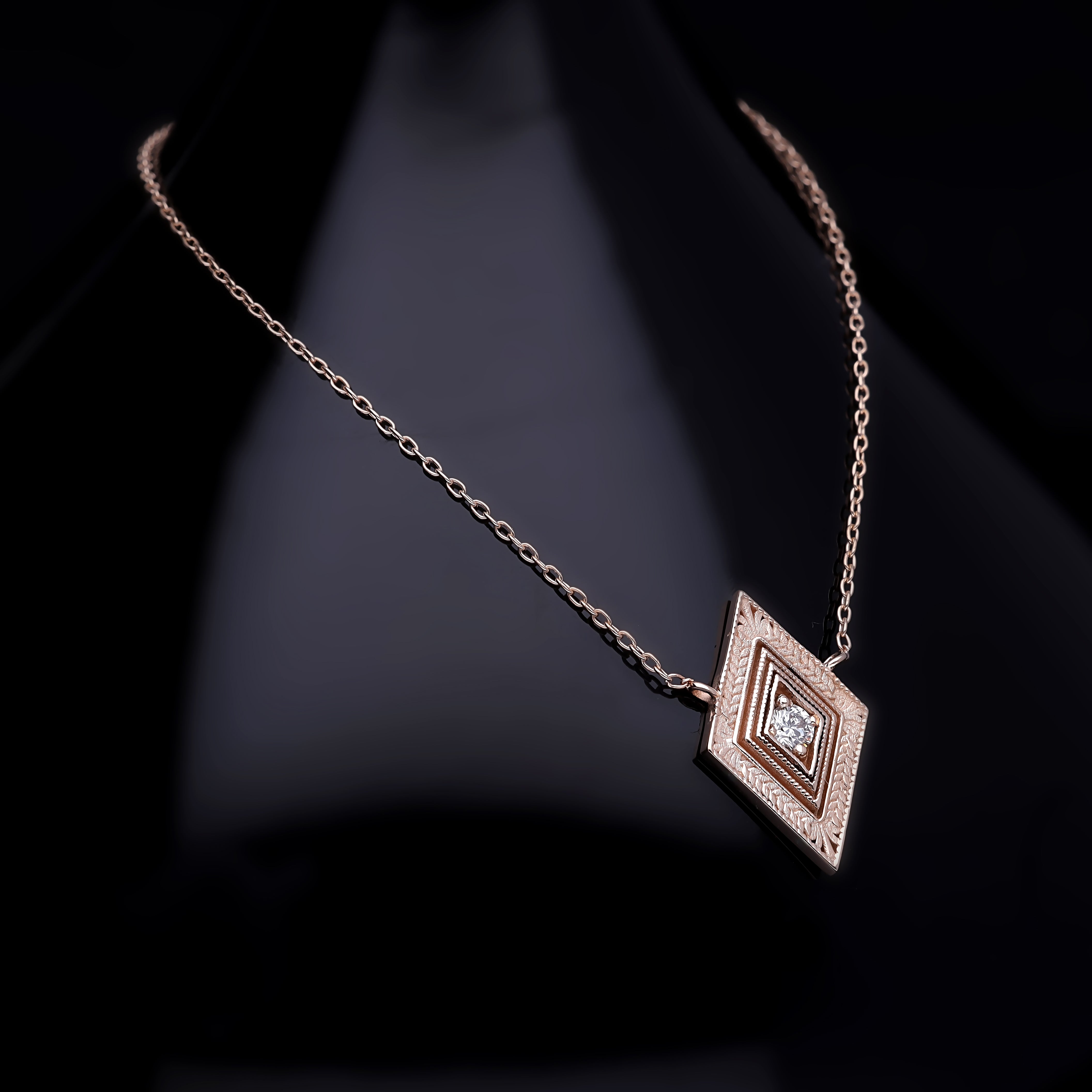 COLIER N000119 DIN AUR GALBEN 14K CU DIAMANT FORMA ROMB - Bijuterii LA ROSA