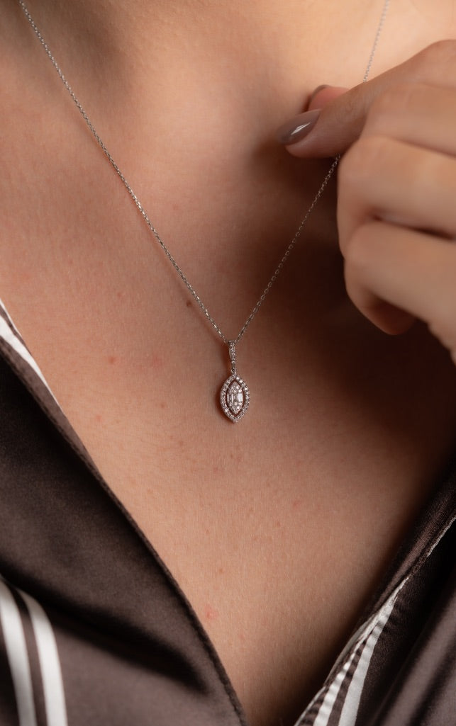 COLIER N000784 DIN AUR ALB 14K FORMA MARQUISE CU DIAMANTE - Bijuterii LA ROSA