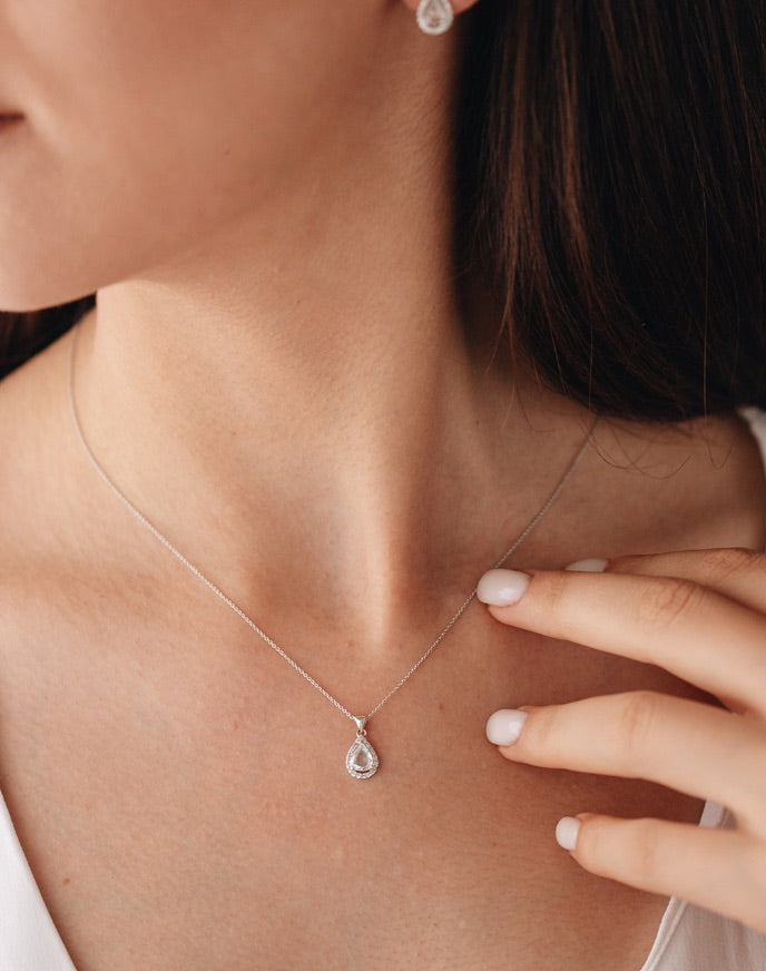 COLIER P000010 DIN AUR ALB 18K FORMA LACRIMA CU DIAMANTE - Bijuterii LA ROSA