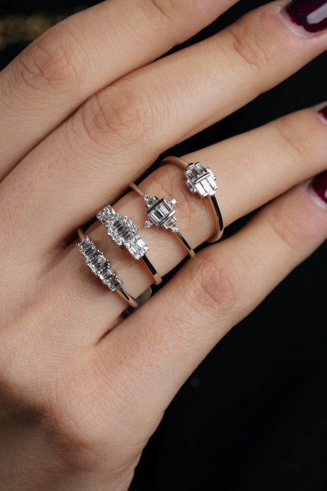 INEL R002194 DIN AUR ALB 14K FORMA DREPTUNGHIULARA CU DIAMANTE - Bijuterii LA ROSA - Verighete si Inele de Logodna, bijuterii cu diamante