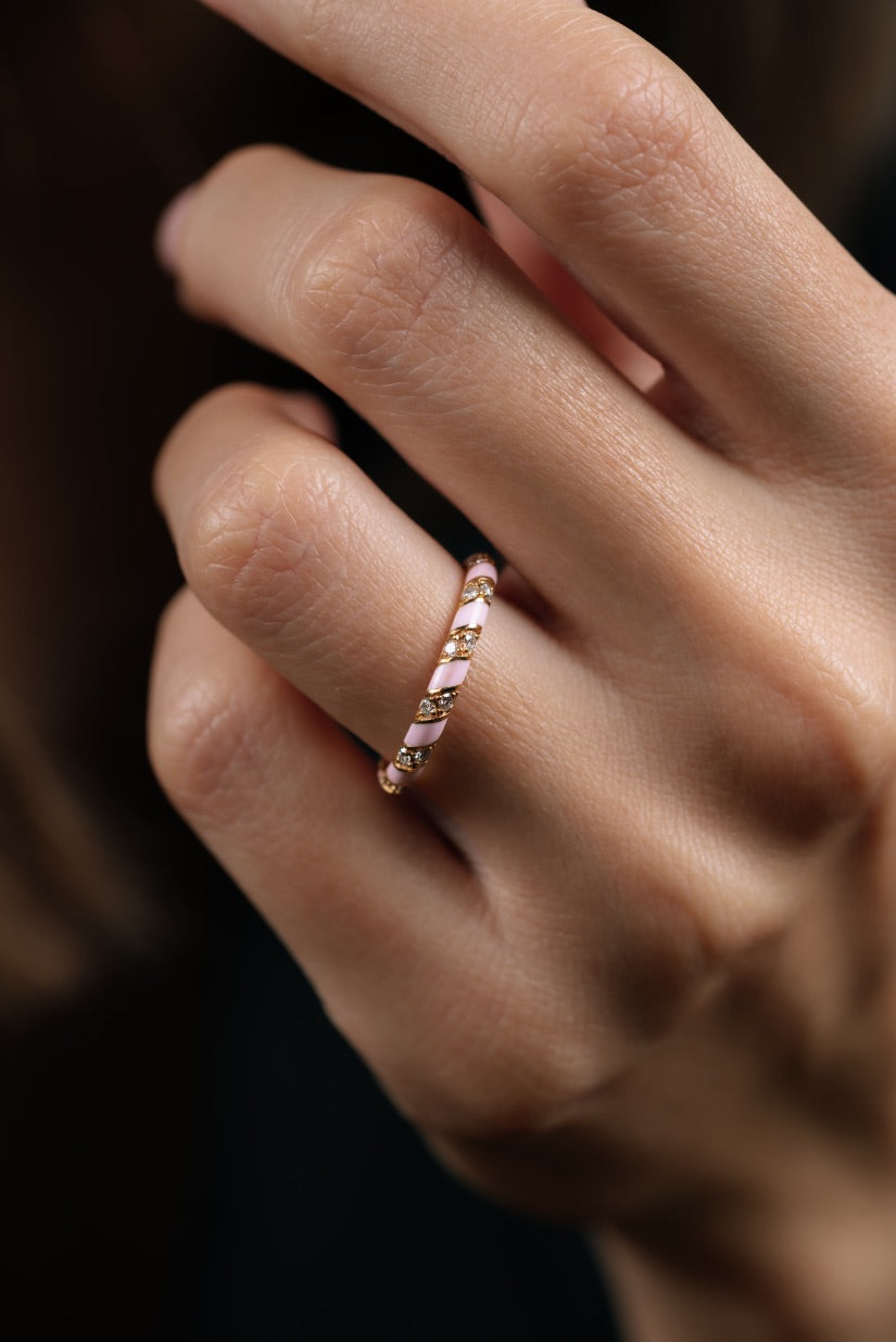 Inel din aur roz 18k cu diamante si email roz - Bijuterii LA ROSA