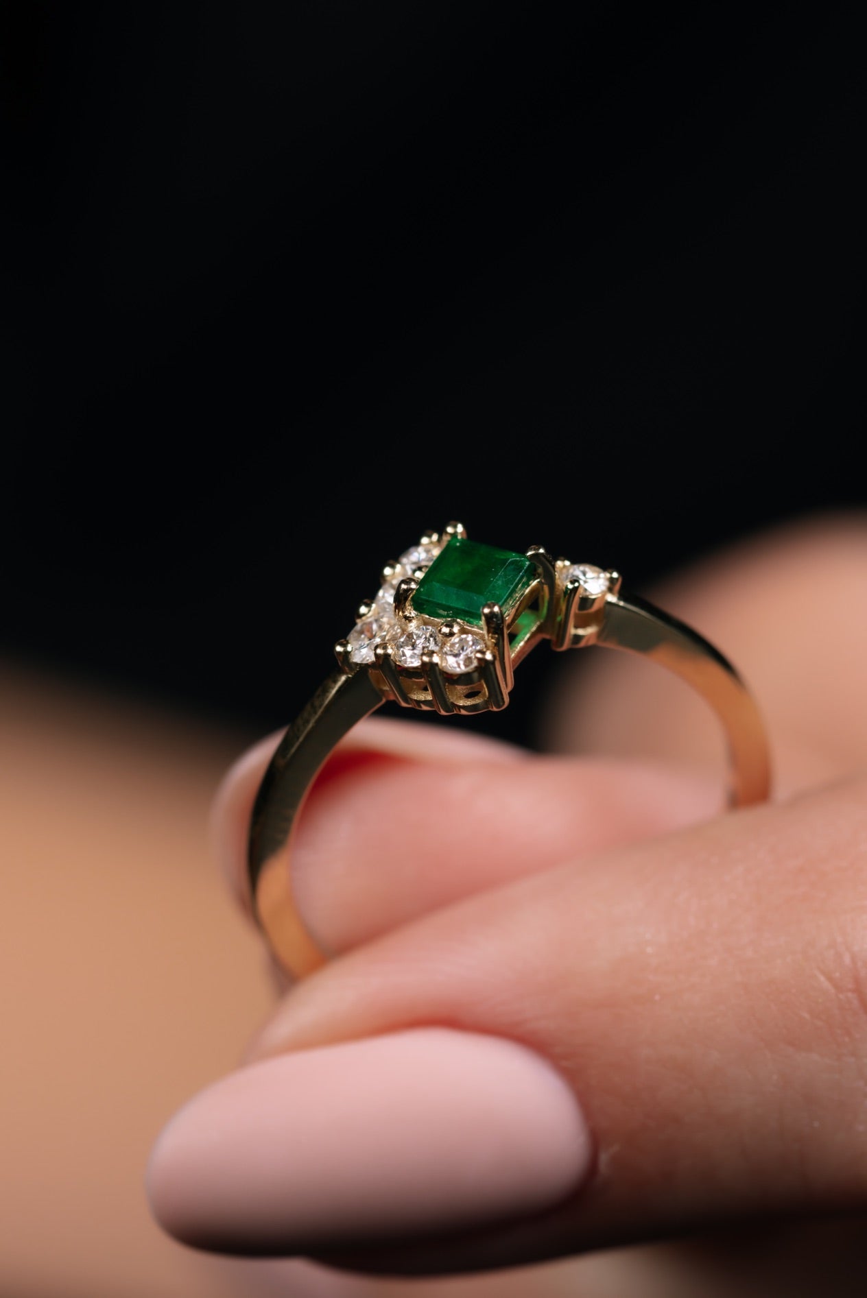 Inel R000460 din aur galben 14k cu diamante si smarald forma patrata - Bijuterii LA ROSA