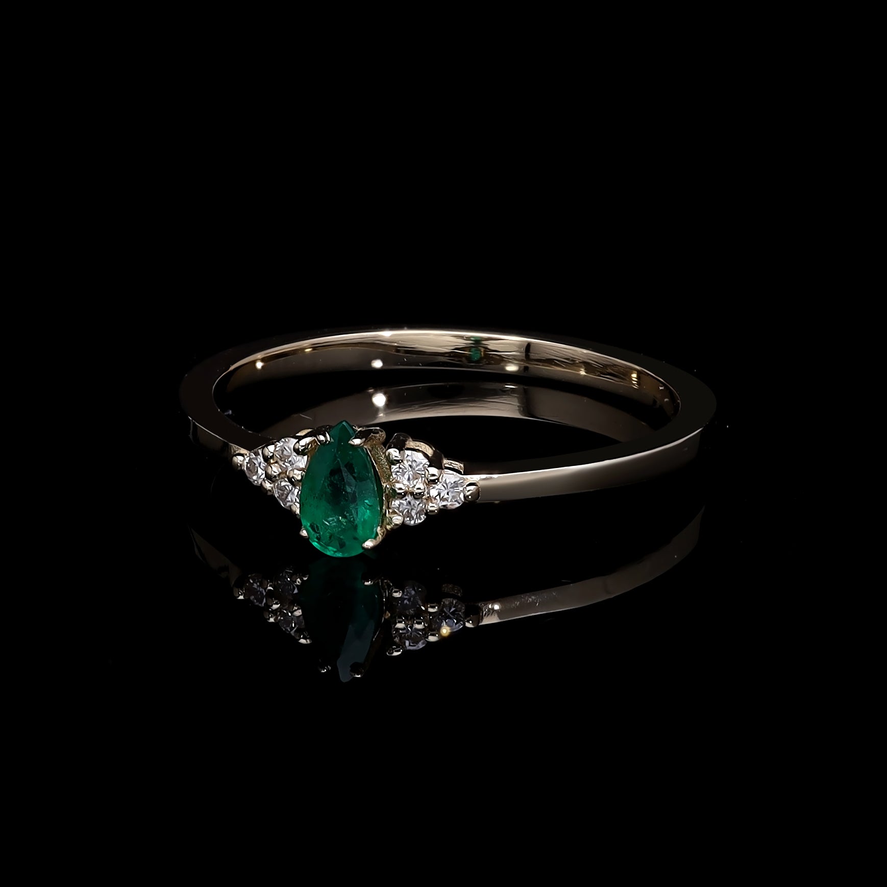 Inel R000461 din aur galben 14k cu diamante si smarald forma para - Bijuterii LA ROSA