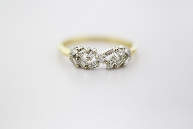 INEL R001230 DIN AUR GALBEN 14K FORMA SEMN INFINIT CU DIAMANTE BAGHETE - Bijuterii LA ROSA - Verighete si Inele de Logodna, bijuterii cu diamante