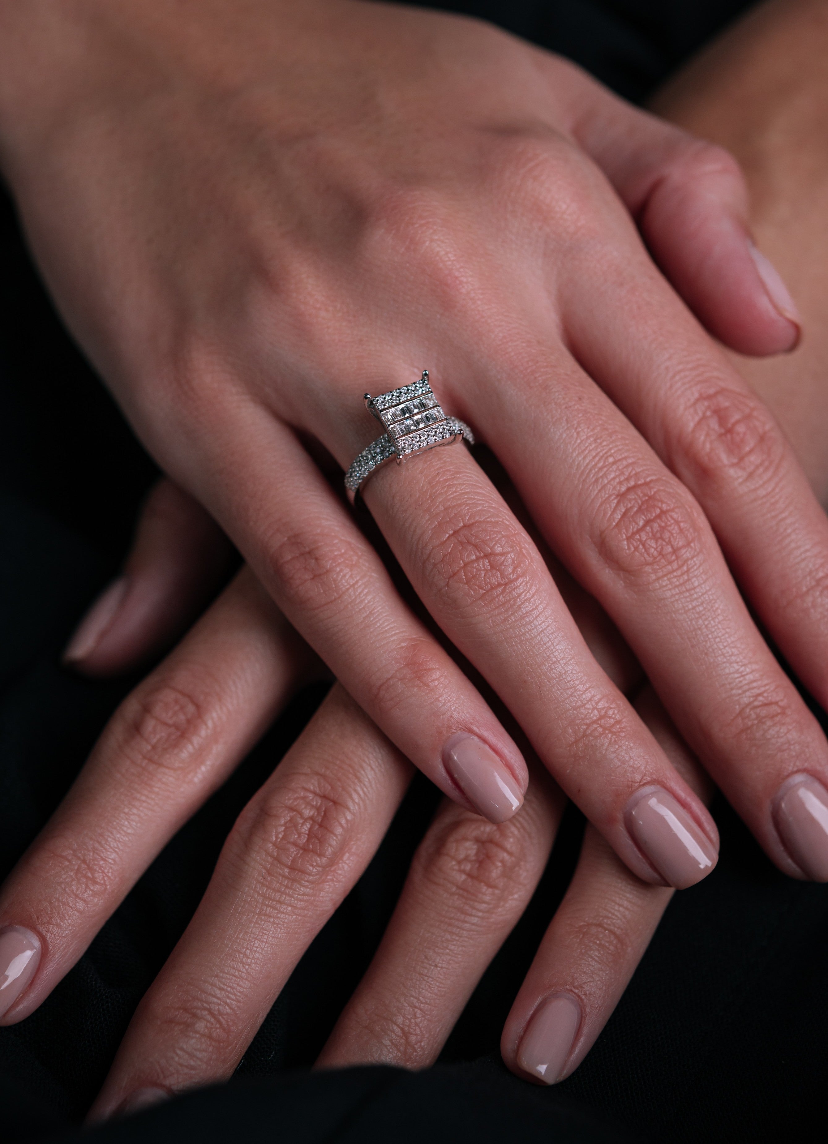INEL R002914 DIN AUR ALB DE 14K CU DIAMANTE - Bijuterii LA ROSA - Verighete si Inele de Logodna, bijuterii cu diamante