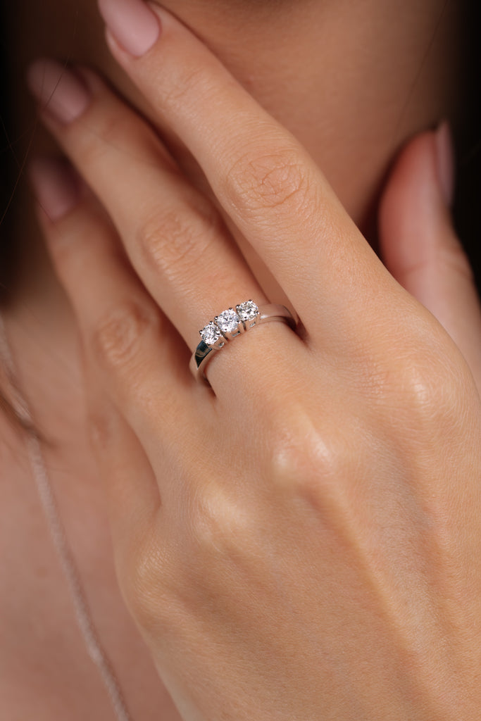 Inel de logodna LR00051 din aur alb 18k cu diamante - Bijuterii LA ROSA