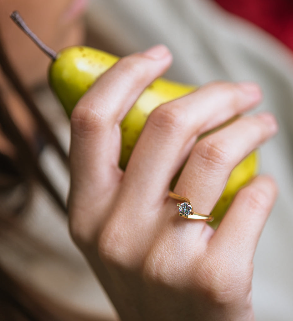 INEL LOGODNA LR00075 DIN AUR GALBEN 18K CU DIAMANT - Bijuterii LA ROSA