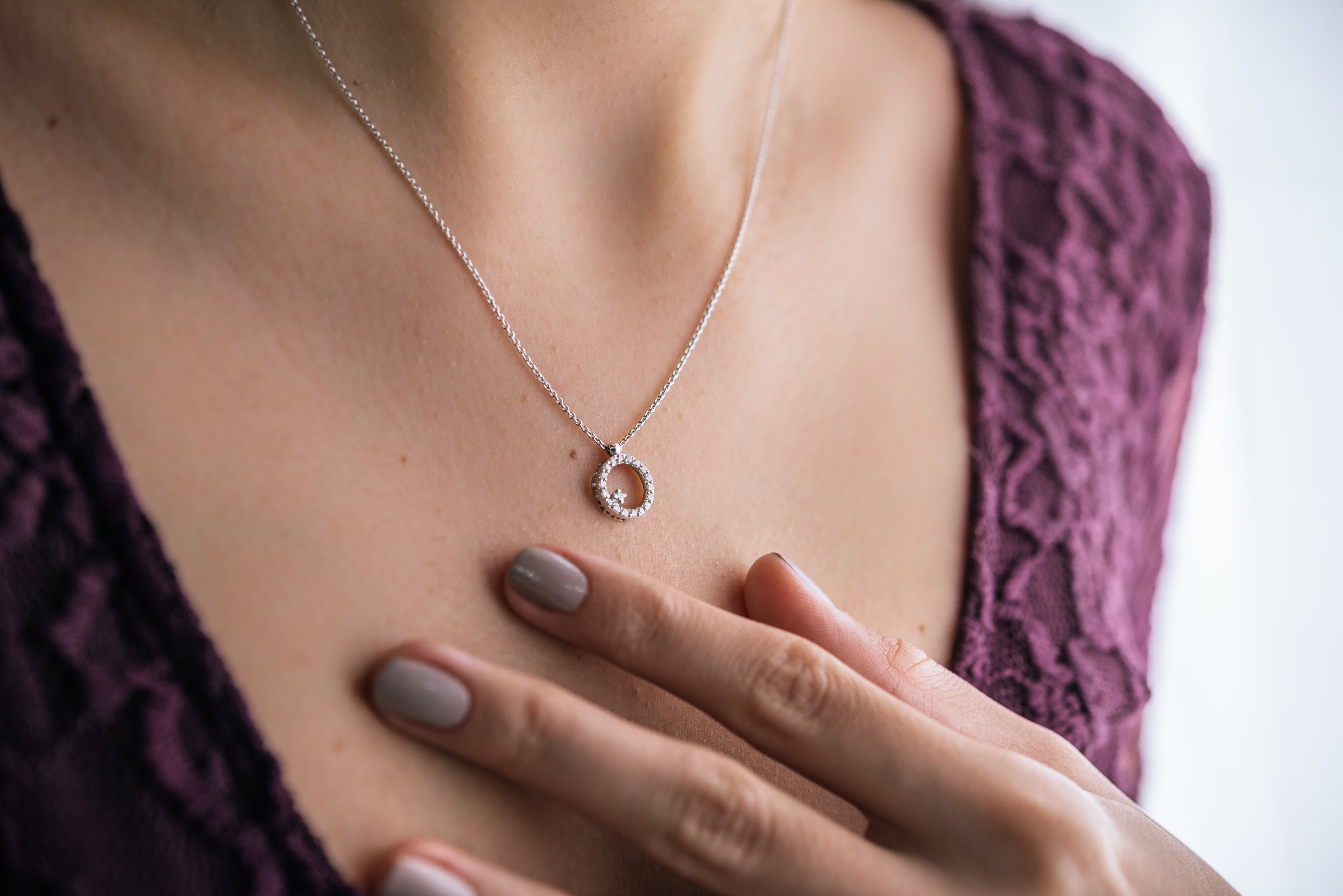 COLIER LDNA0283 DIN AUR ALB 18K FORMA ROTUNDA CU DIAMANTE - Bijuterii LA ROSA - Verighete si Inele de Logodna, bijuterii cu diamante