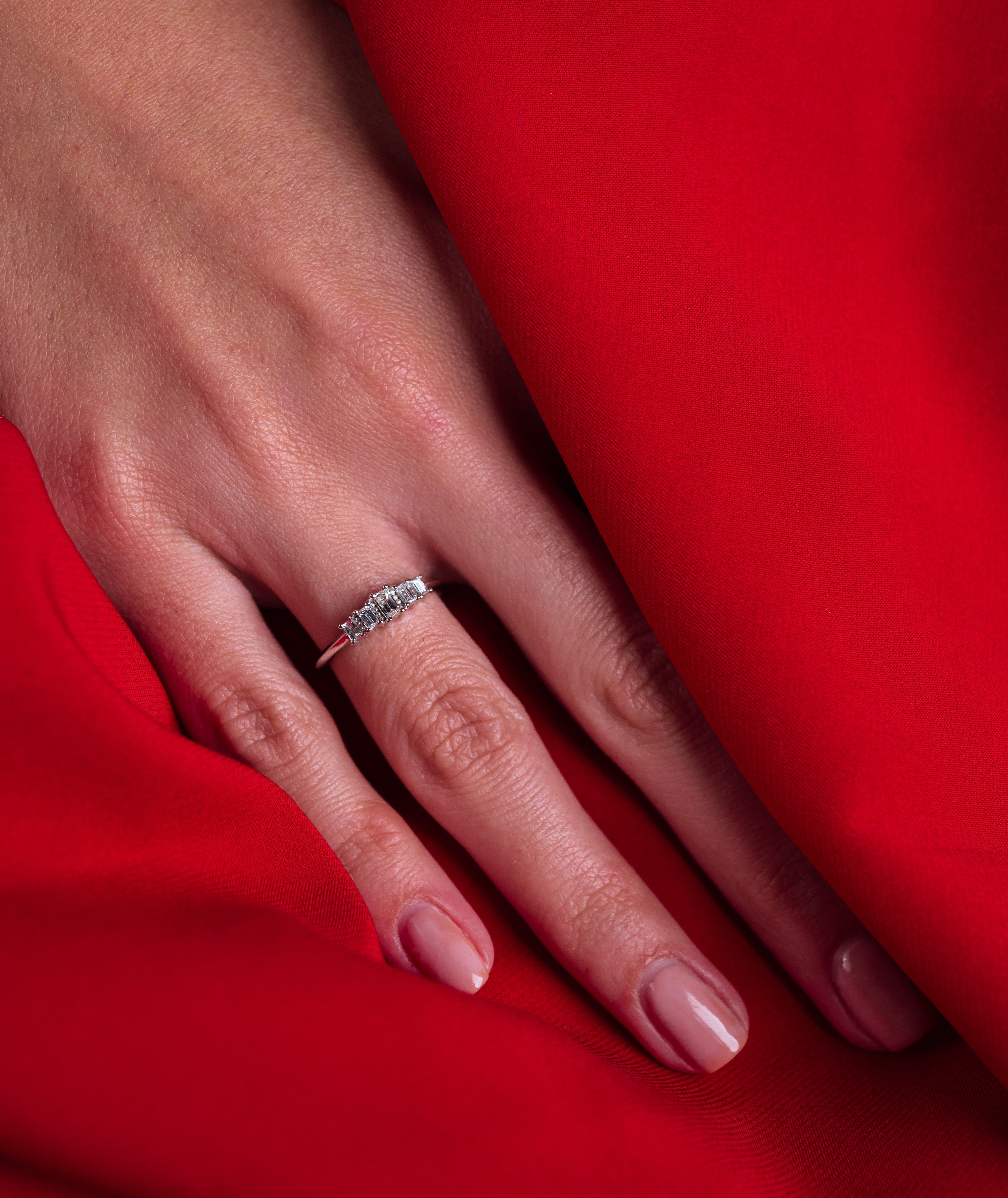 INEL R002194 DIN AUR ALB 14K FORMA DREPTUNGHIULARA CU DIAMANTE - Bijuterii LA ROSA - Verighete si Inele de Logodna, bijuterii cu diamante