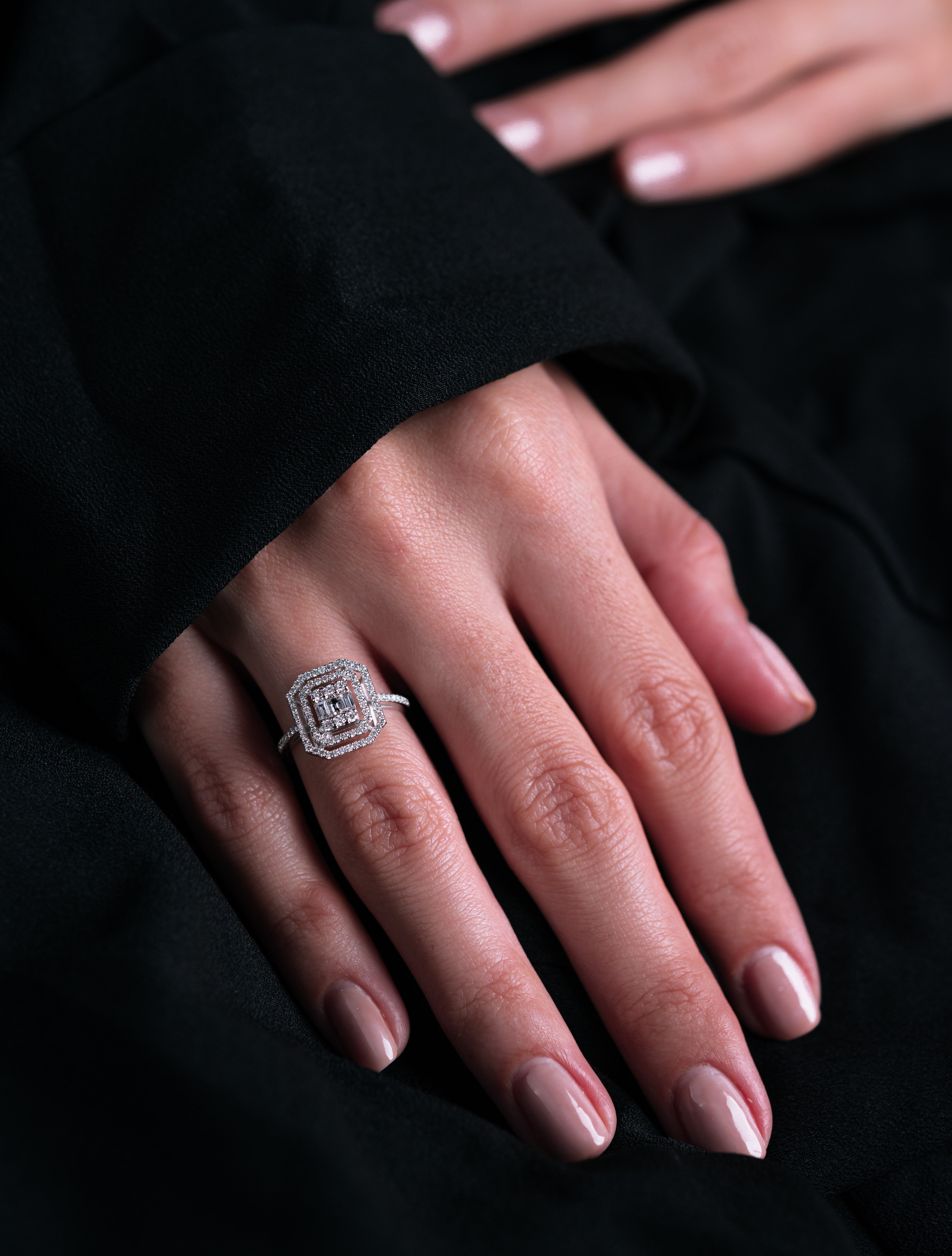 INEL R003359 DIN AUR ALB 14K FORMA PATRATA CU DIAMANTE - Bijuterii LA ROSA - Verighete si Inele de Logodna, bijuterii cu diamante