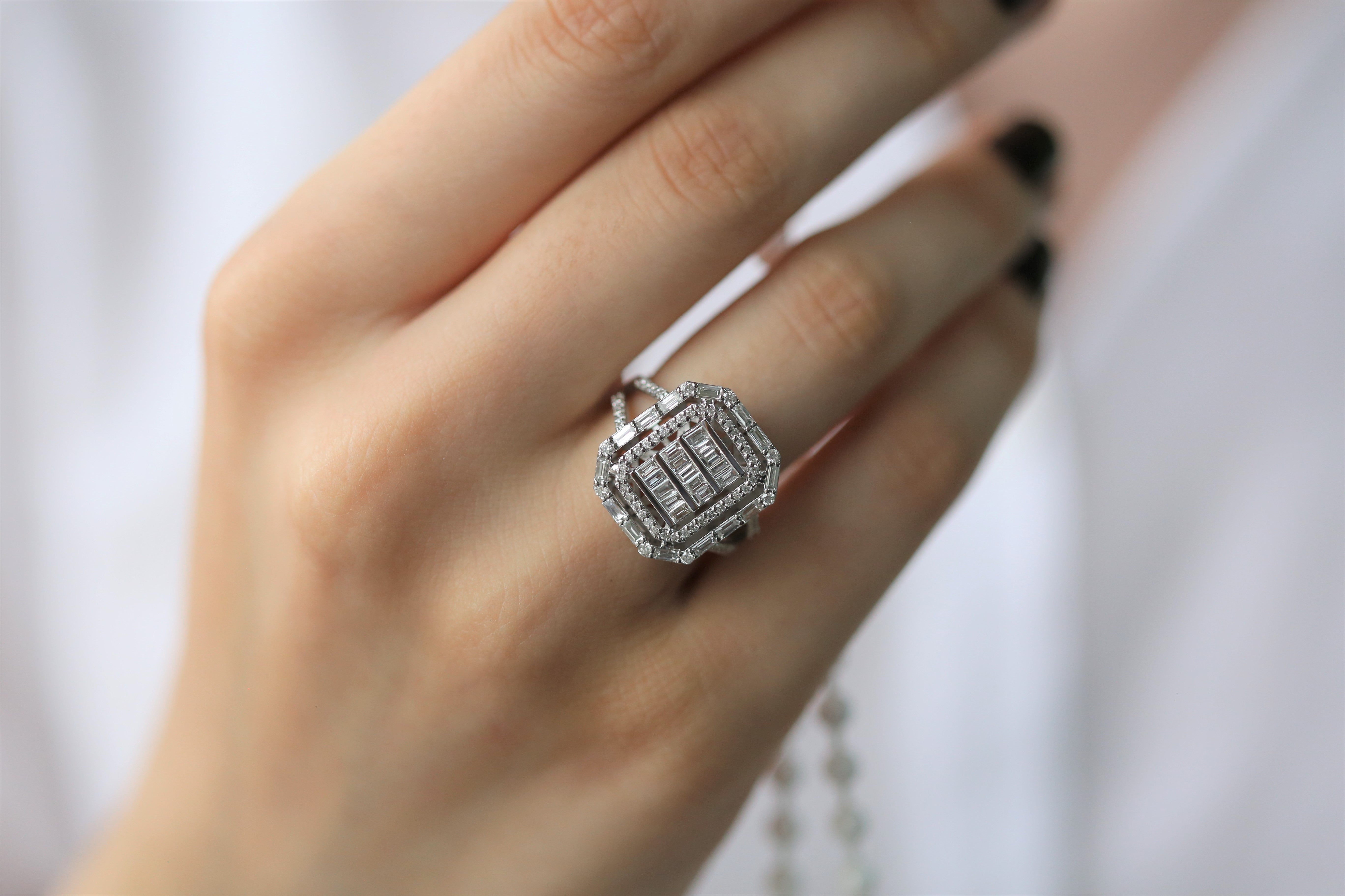 INEL R002659 DIN AUR ALB 14K FORMA DREPTUNGHI MARE CU DIAMANTE - Bijuterii LA ROSA - Verighete si Inele de Logodna, bijuterii cu diamante