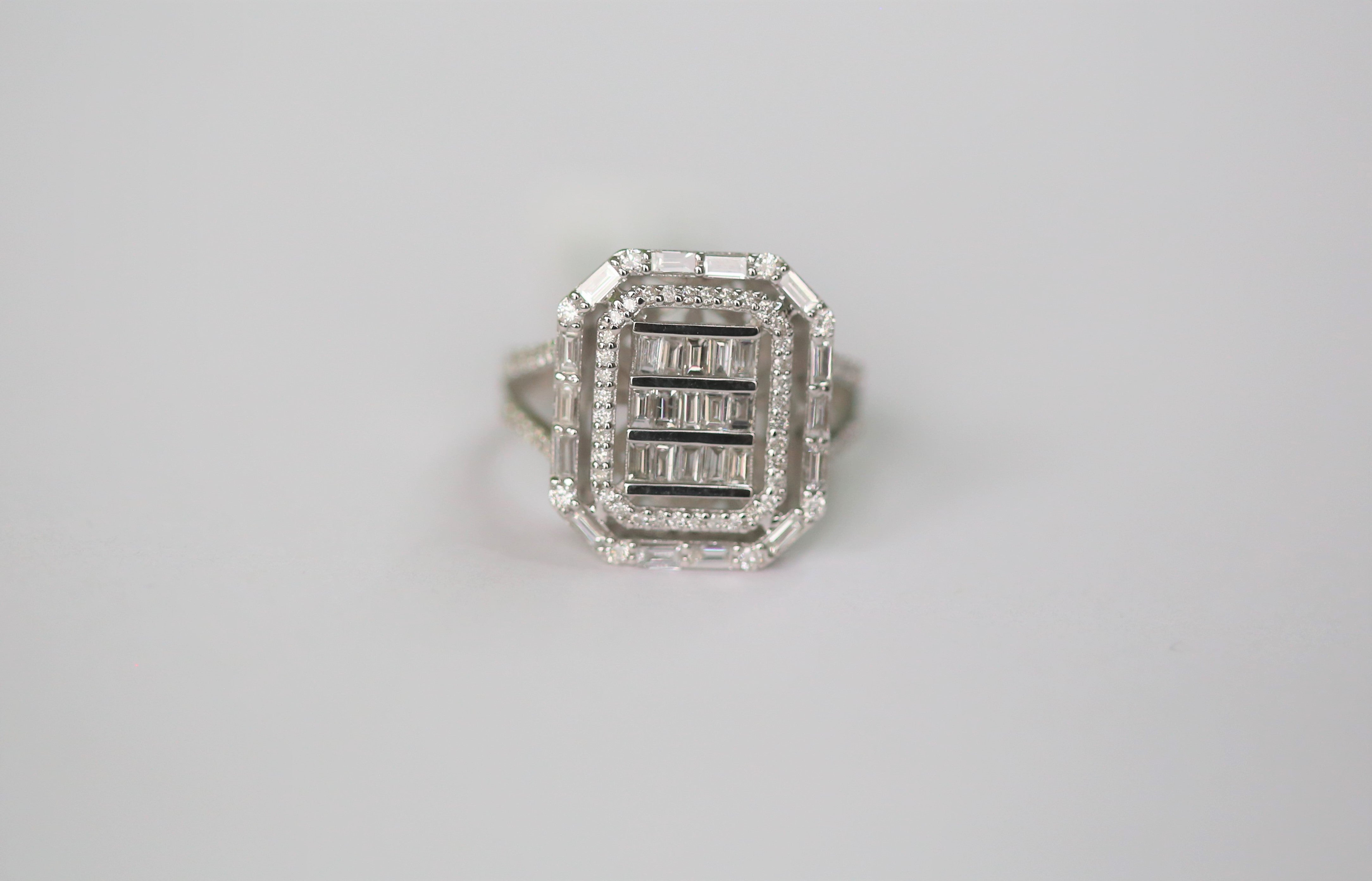 INEL R002659 DIN AUR ALB 14K FORMA DREPTUNGHI MARE CU DIAMANTE - Bijuterii LA ROSA - Verighete si Inele de Logodna, bijuterii cu diamante