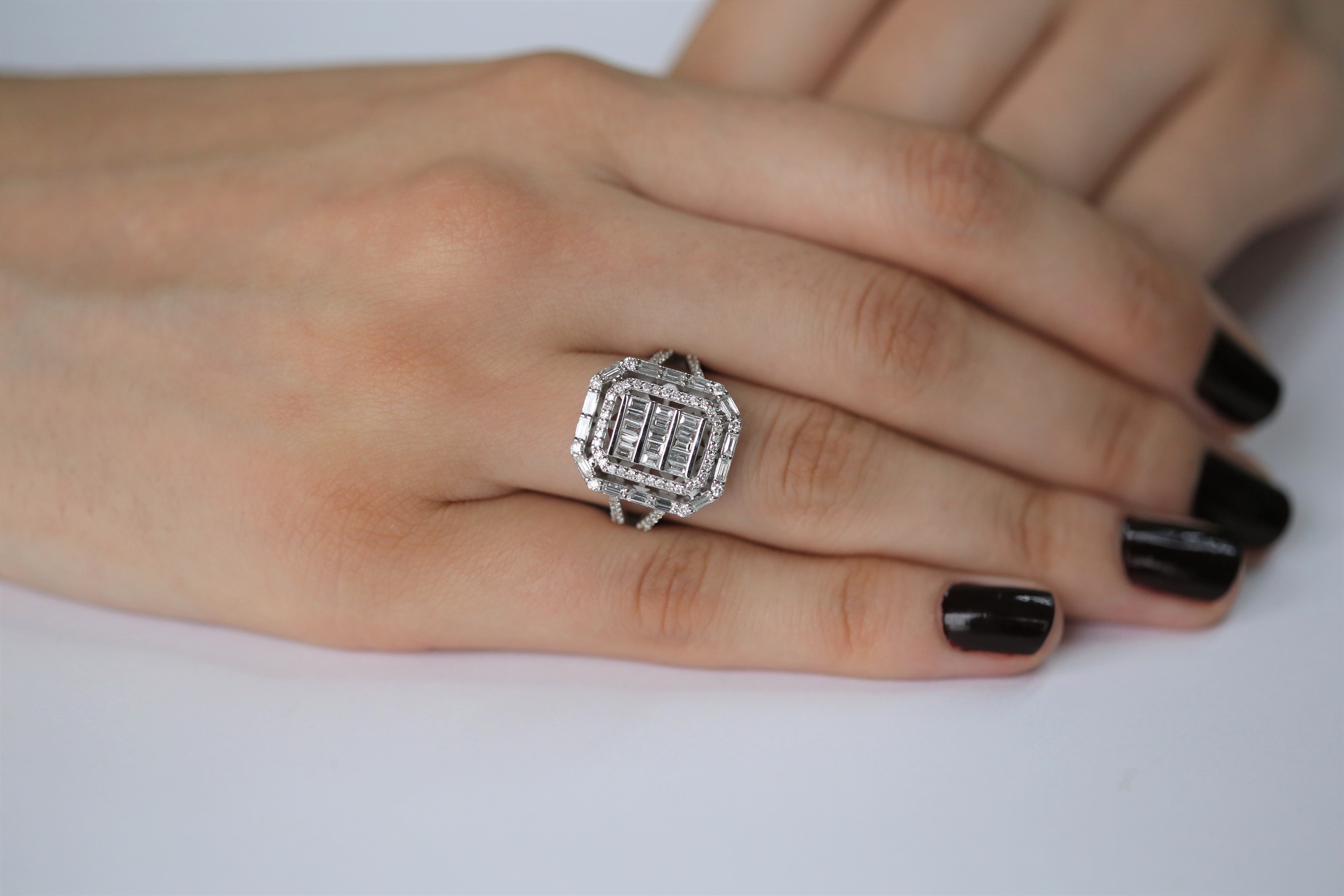 INEL R002659 DIN AUR ALB 14K FORMA DREPTUNGHI MARE CU DIAMANTE - Bijuterii LA ROSA - Verighete si Inele de Logodna, bijuterii cu diamante