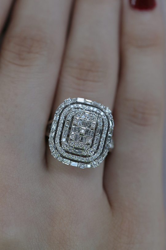 INEL R002835 DIN AUR ALB 14K FORMA SEMIPATRAT MARE CU DIAMANTE - Bijuterii LA ROSA - Verighete si Inele de Logodna, bijuterii cu diamante