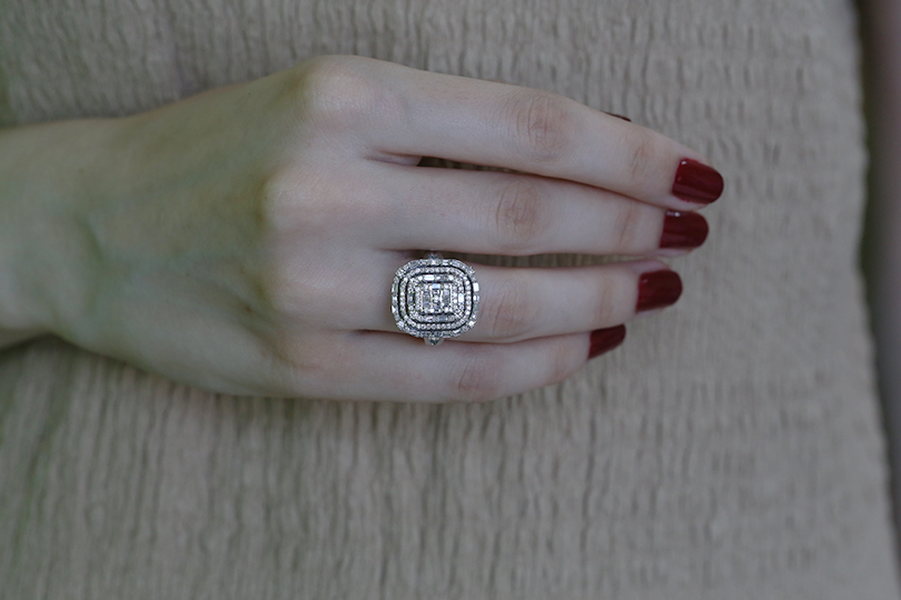 INEL R002835 DIN AUR ALB 14K FORMA SEMIPATRAT MARE CU DIAMANTE - Bijuterii LA ROSA - Verighete si Inele de Logodna, bijuterii cu diamante